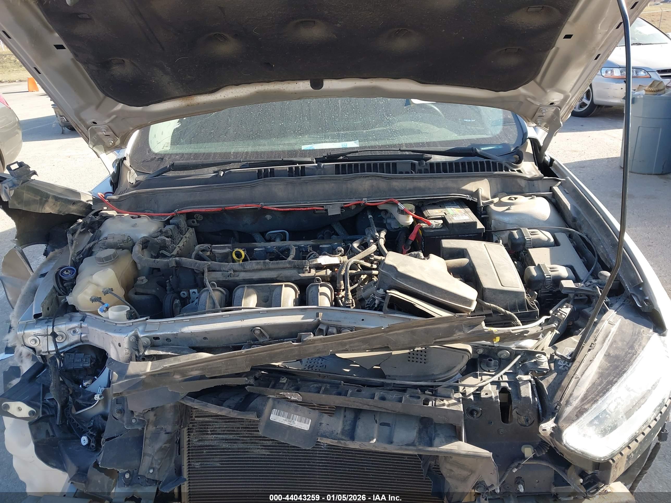 FORD FUSION image 10