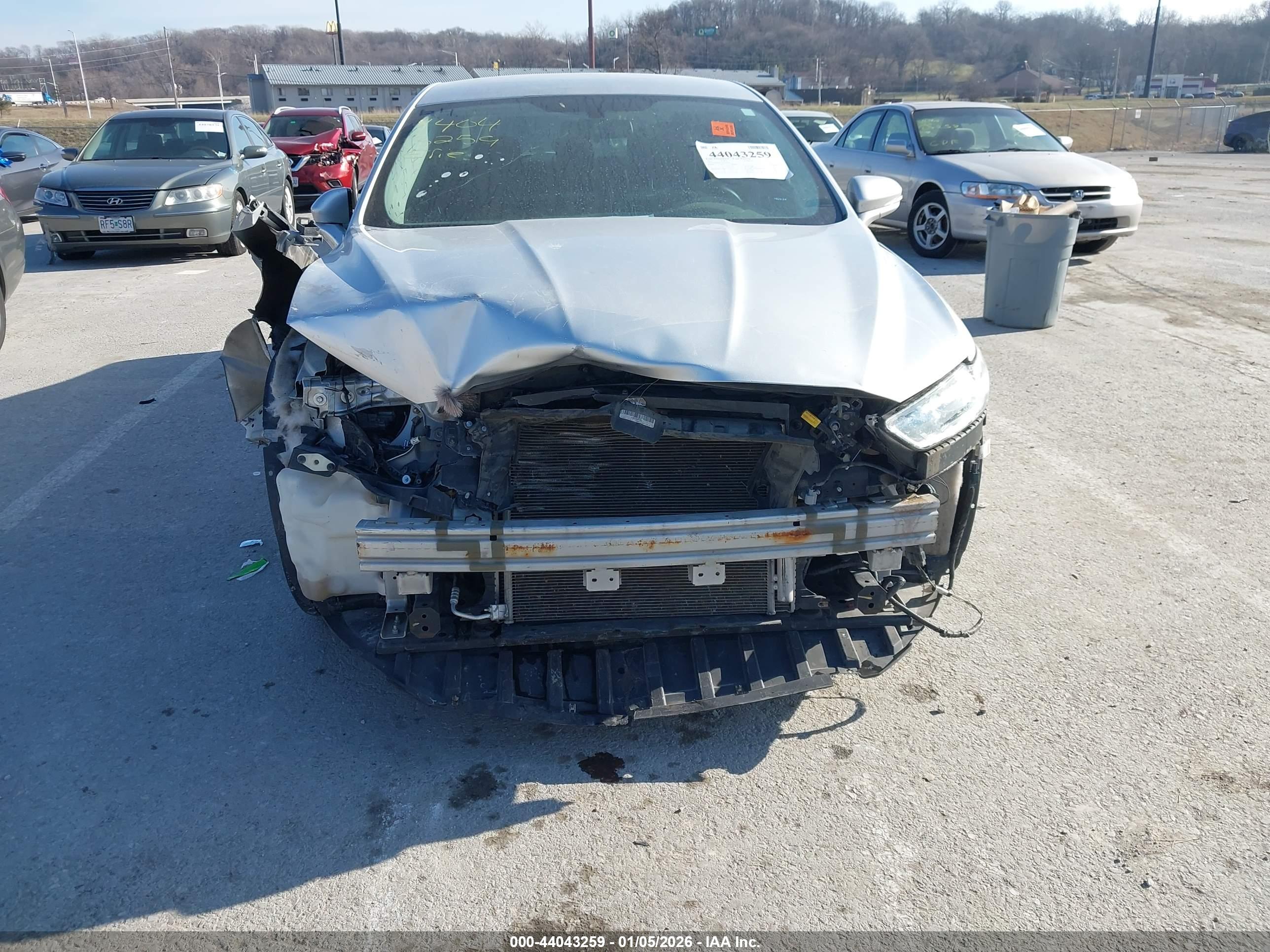 FORD FUSION image 6