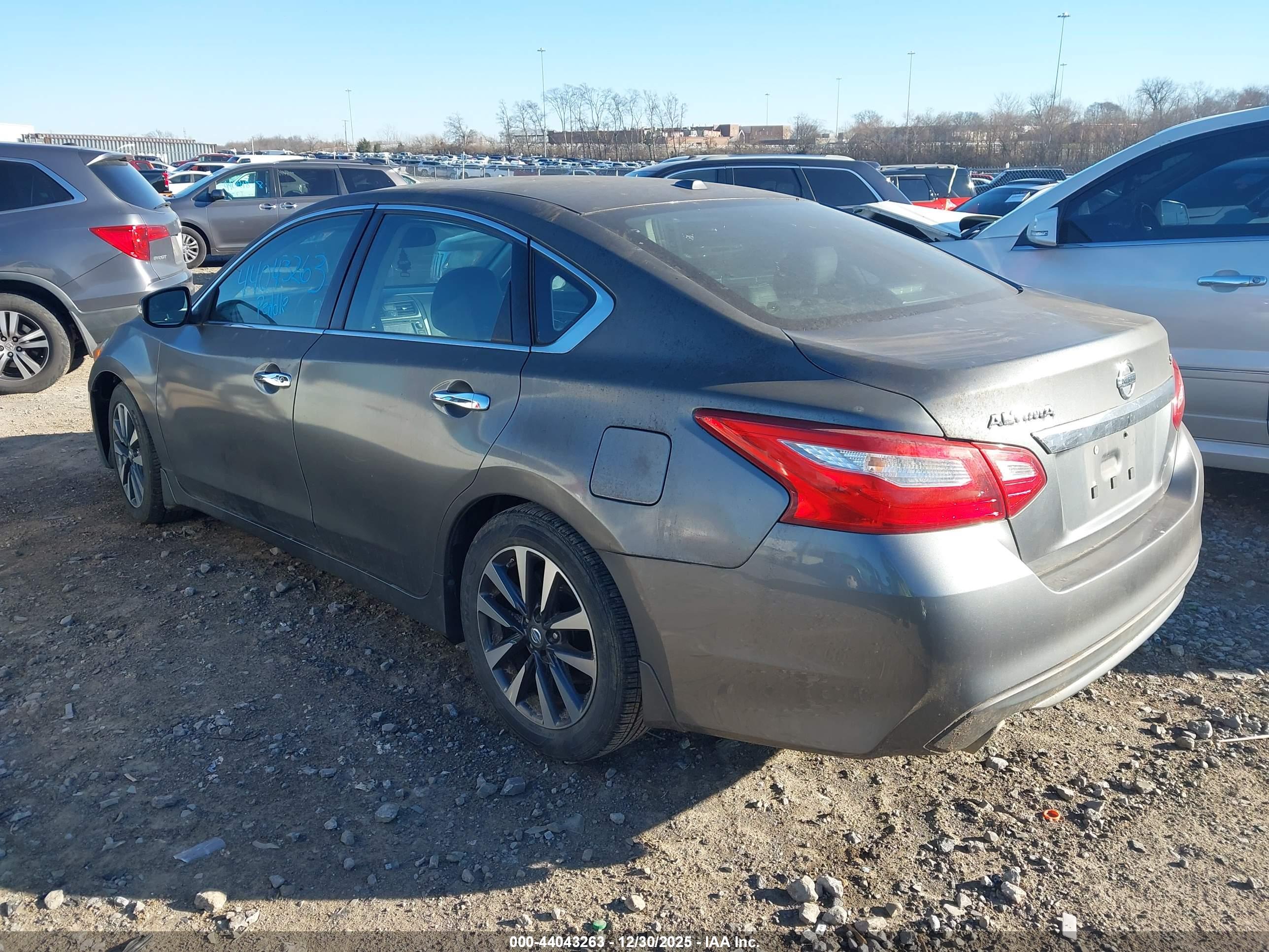 NISSAN ALTIMA image 3