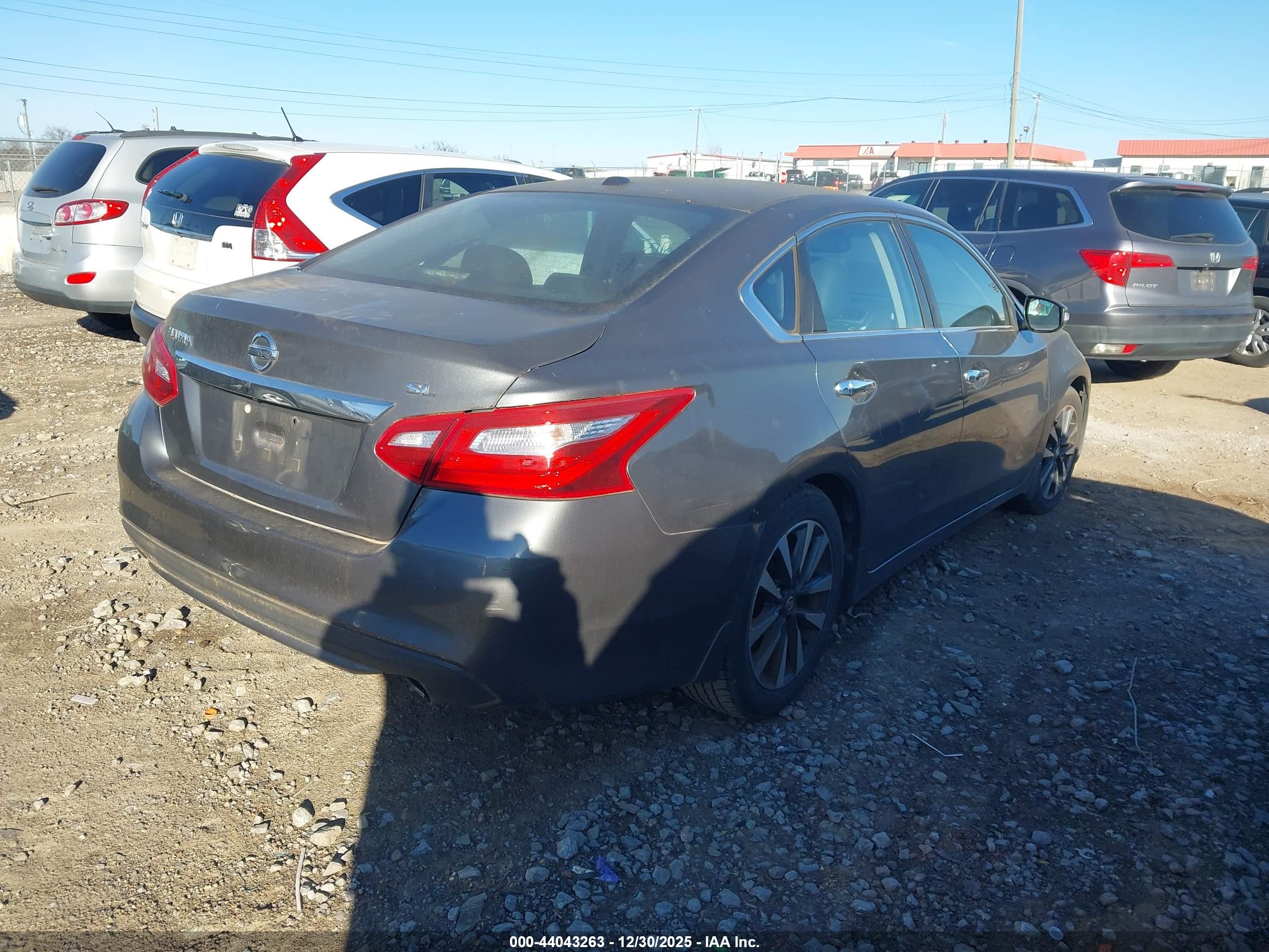 NISSAN ALTIMA image 4