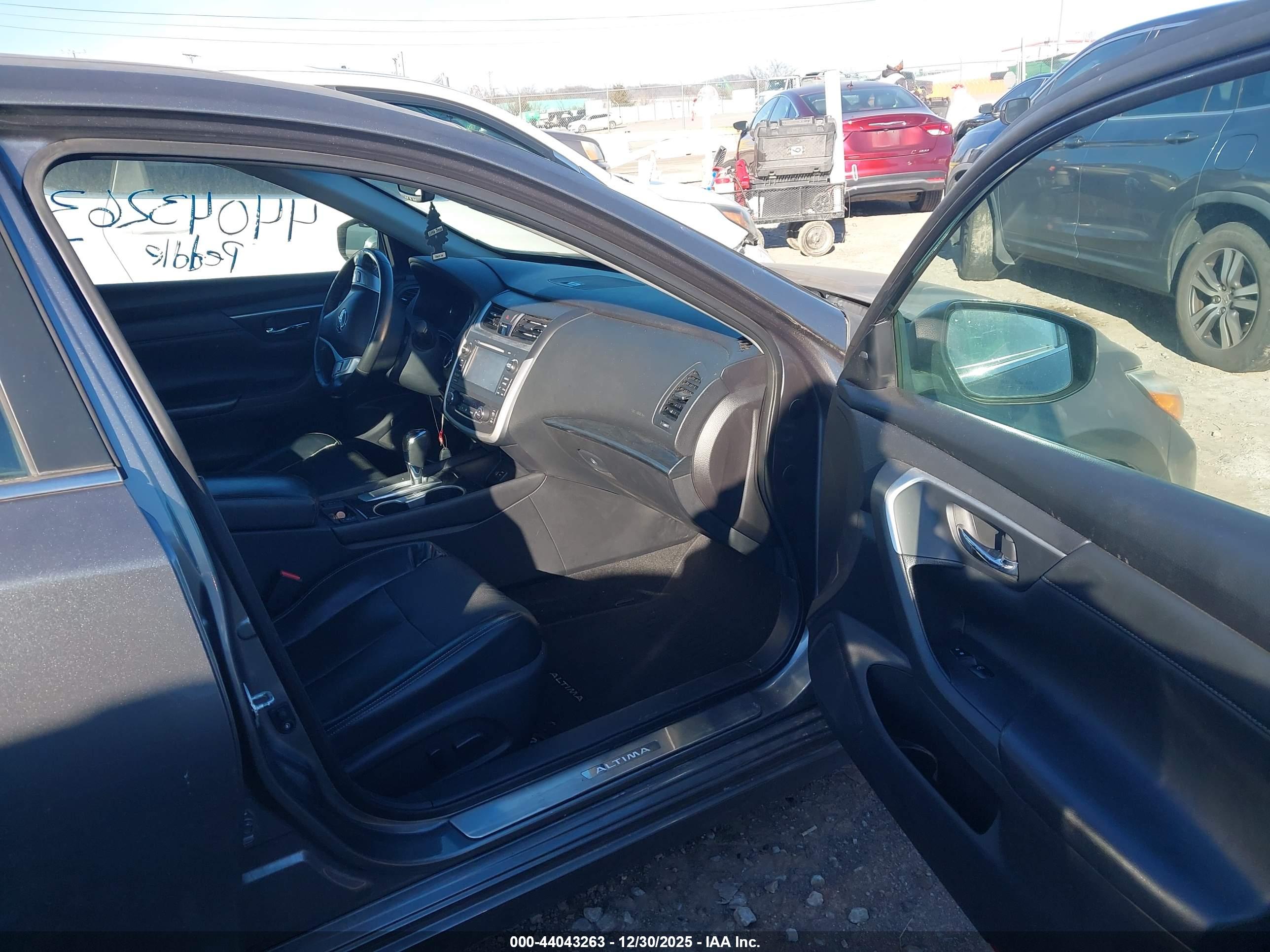 NISSAN ALTIMA image 5