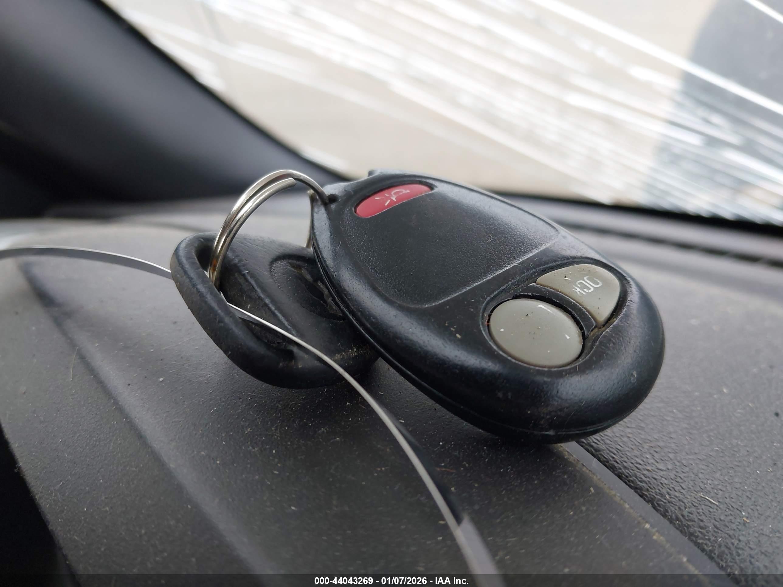 CHEVROLET COLORADO image 11