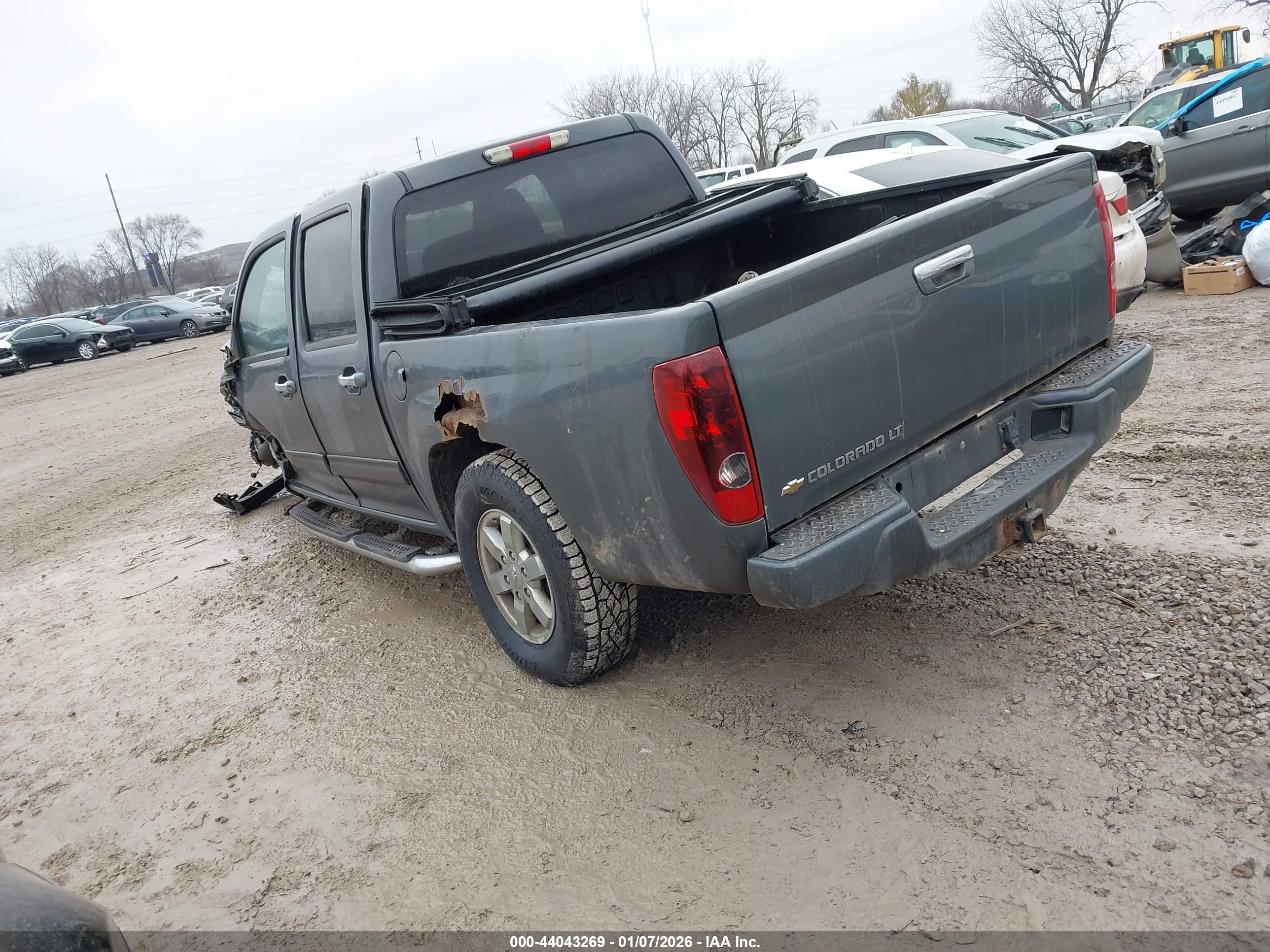 CHEVROLET COLORADO image 3