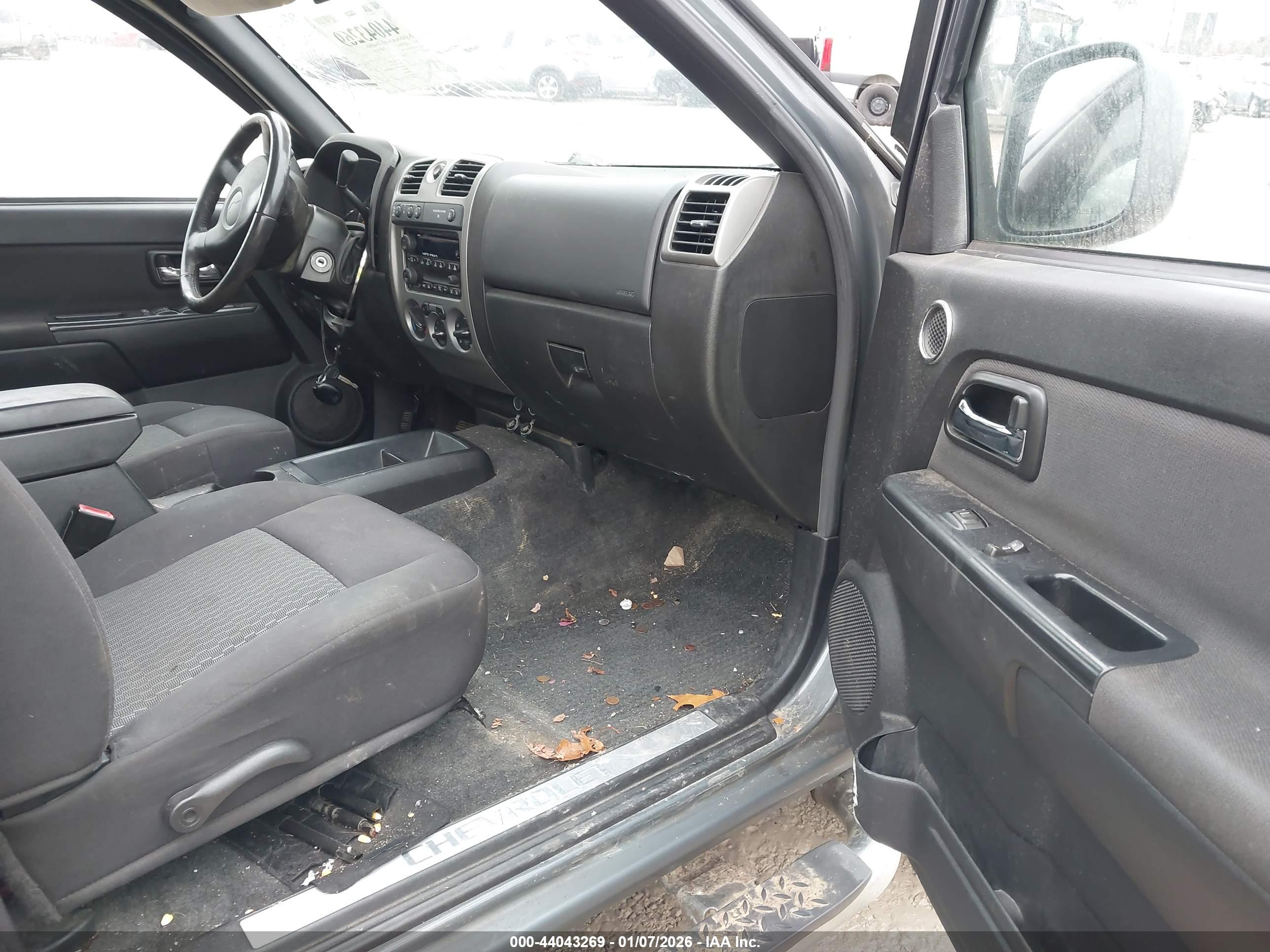 CHEVROLET COLORADO image 5