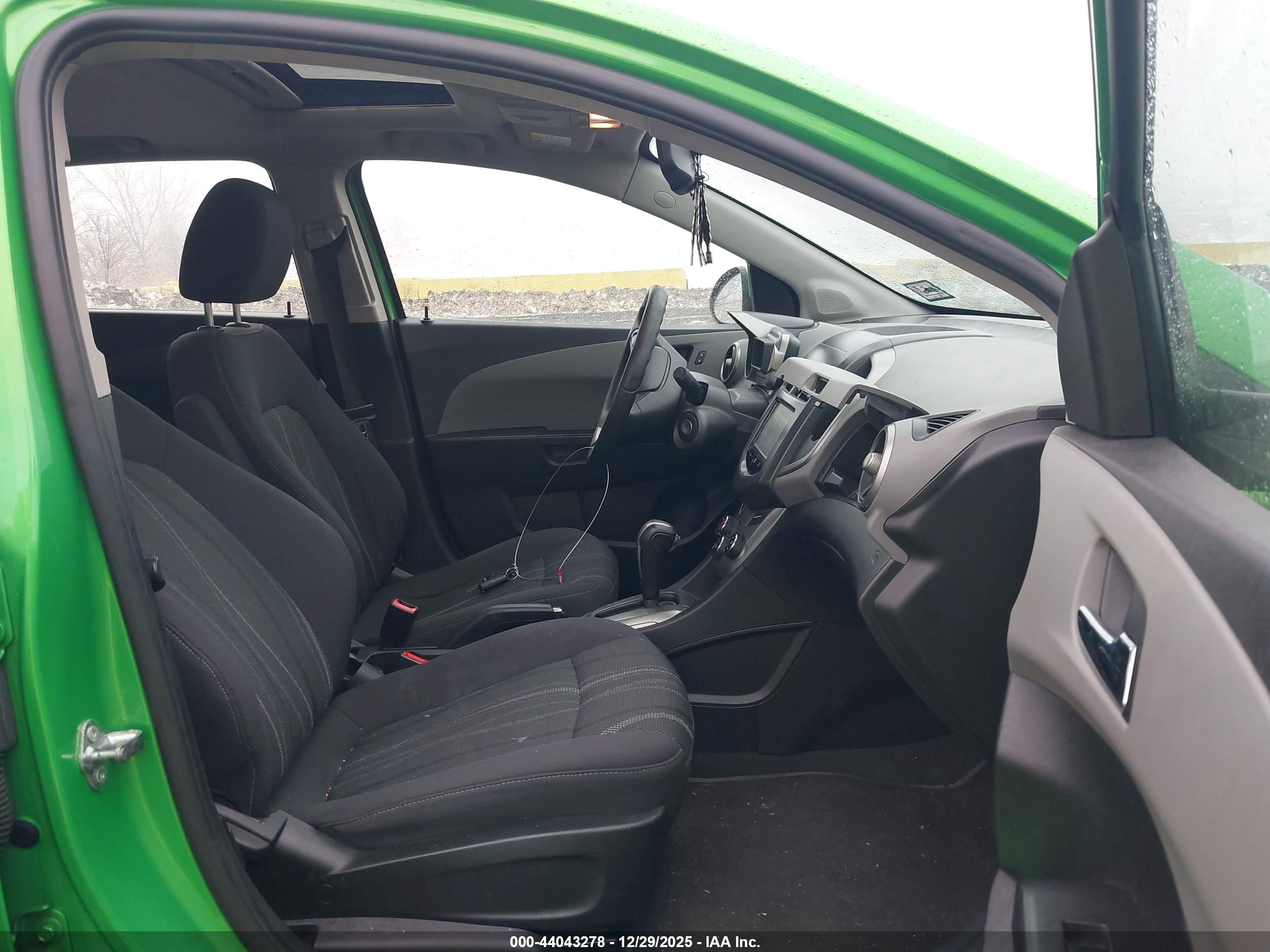 CHEVROLET SONIC image 5