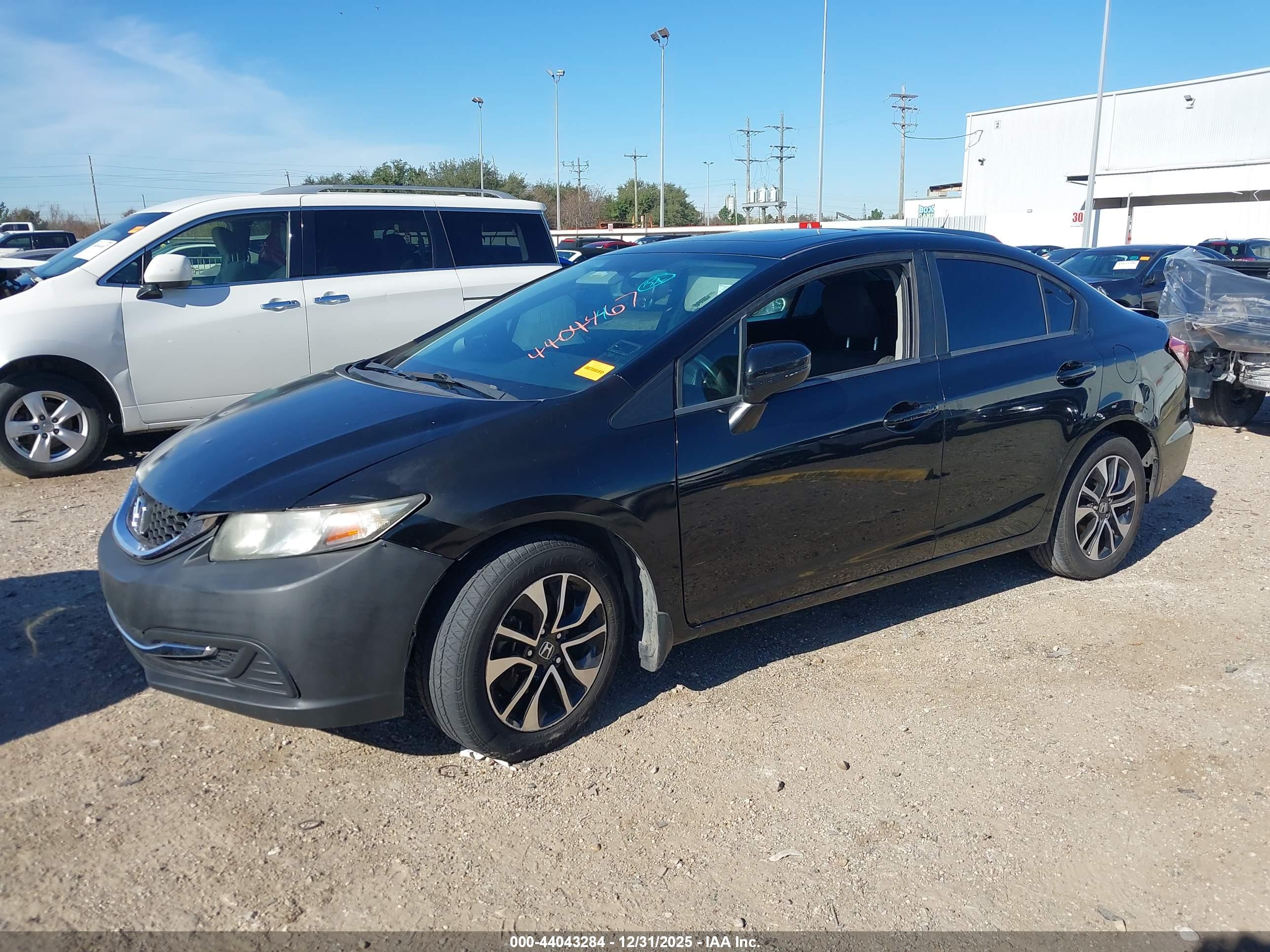 HONDA CIVIC image 2