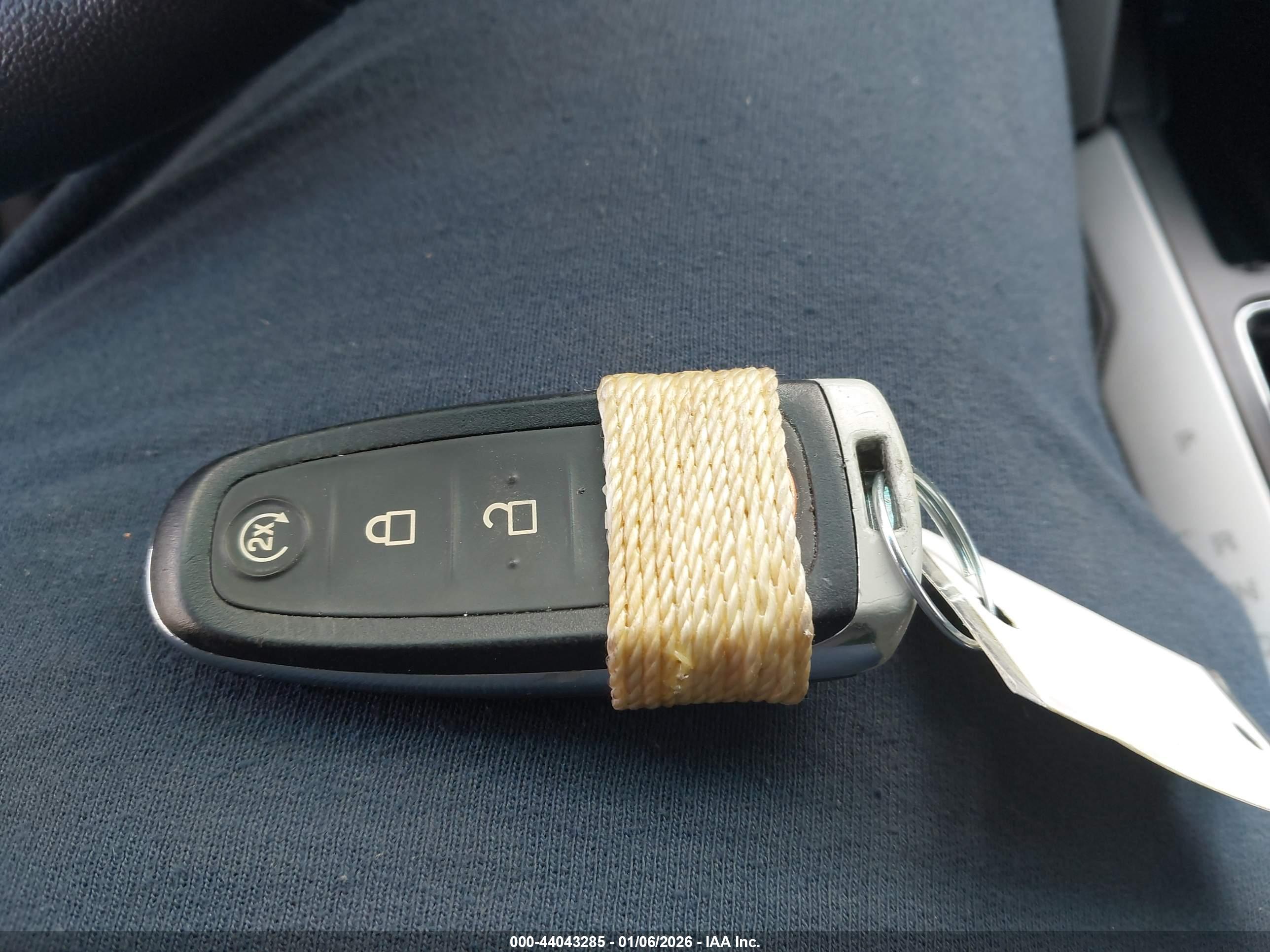 FORD EXPLORER image 11
