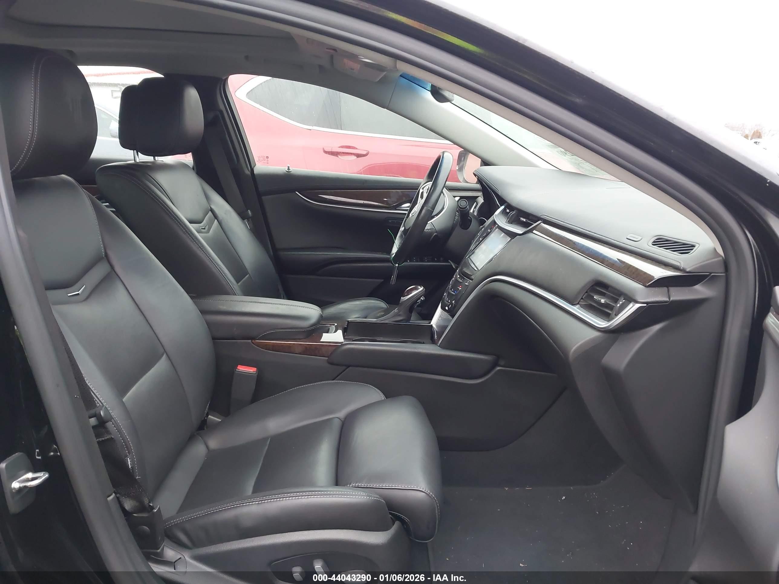 CADILLAC XTS image 5