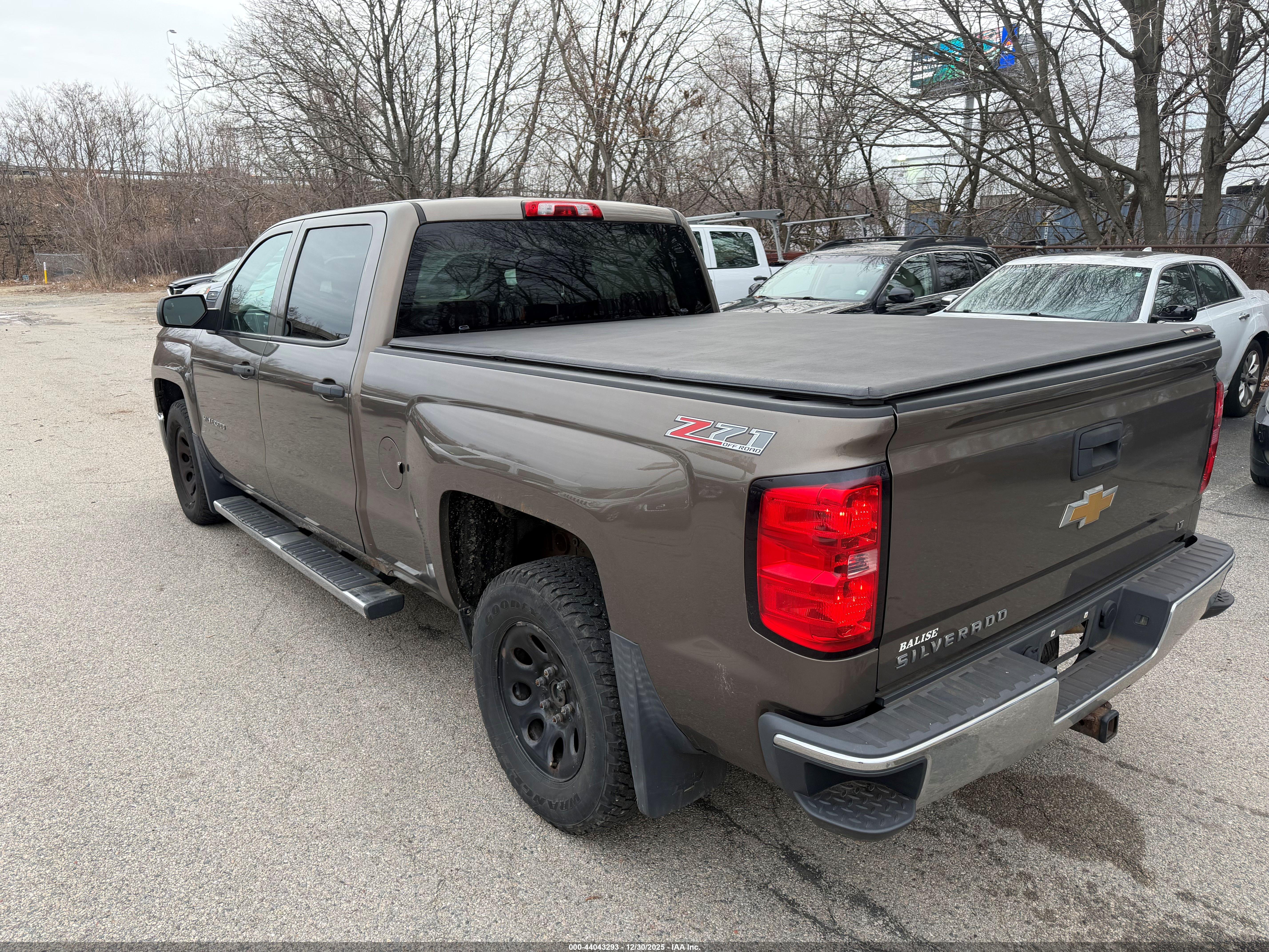 CHEVROLET SILVERADO image 3