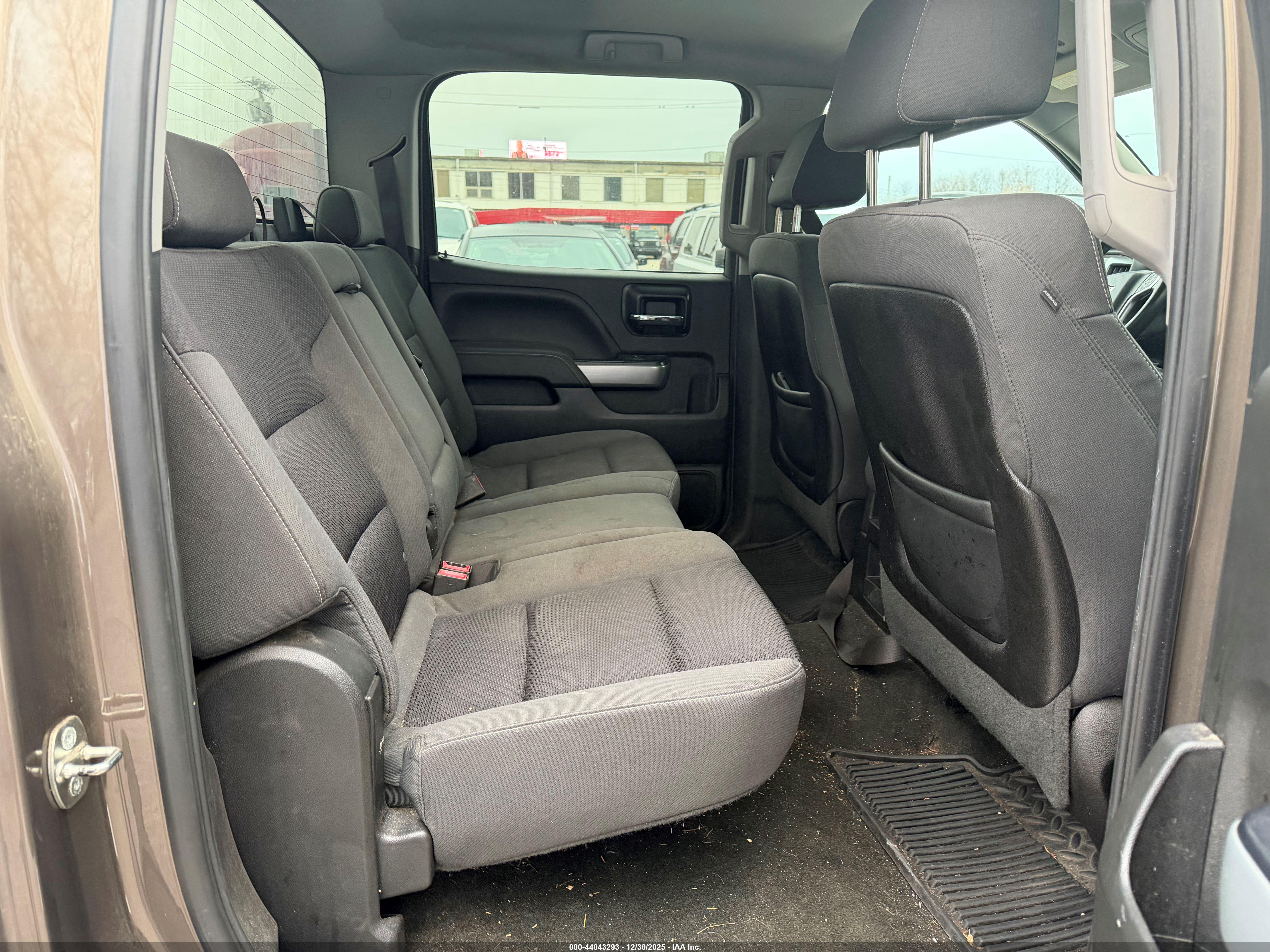 CHEVROLET SILVERADO image 8