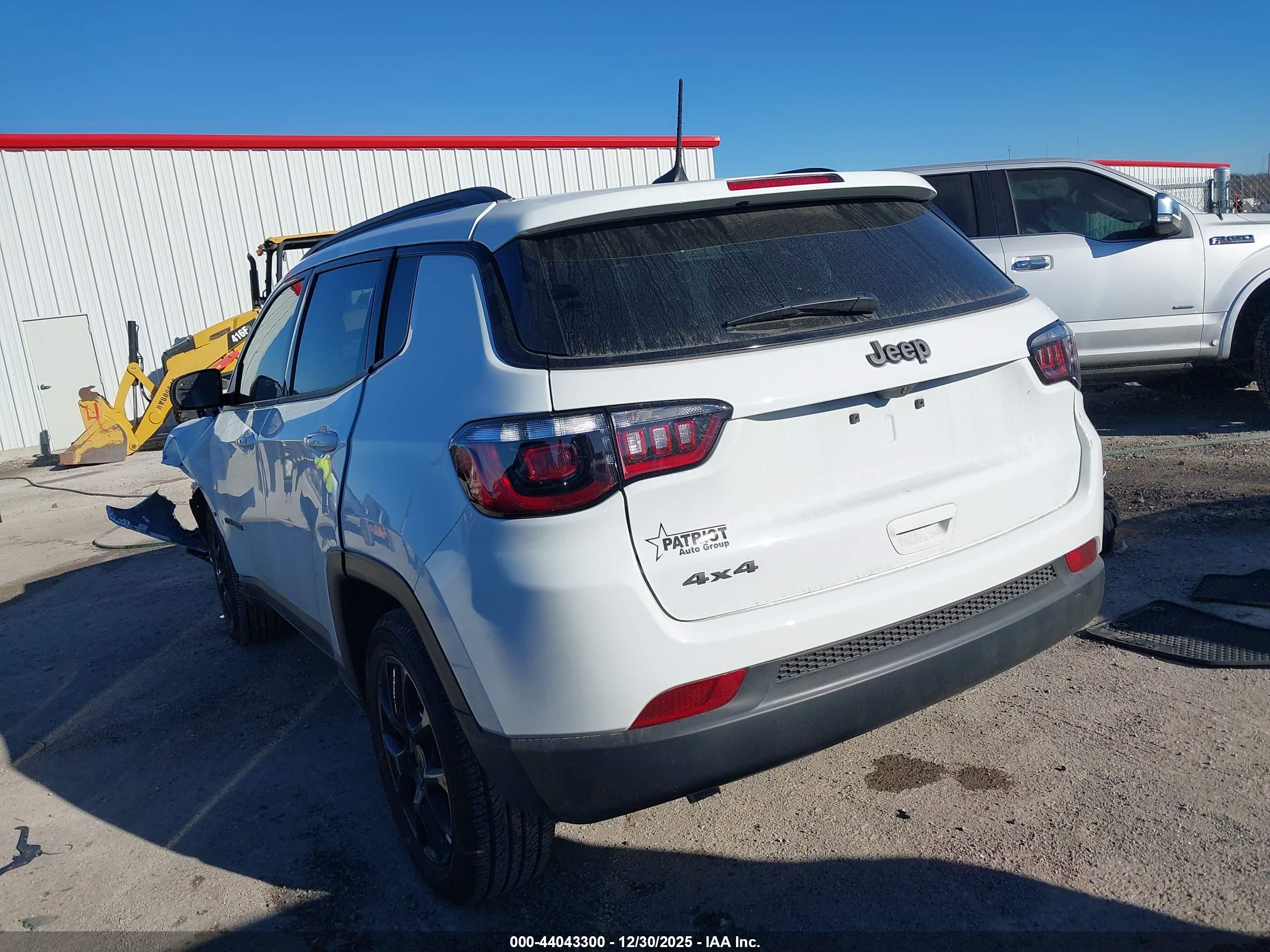 JEEP COMPASS image 3