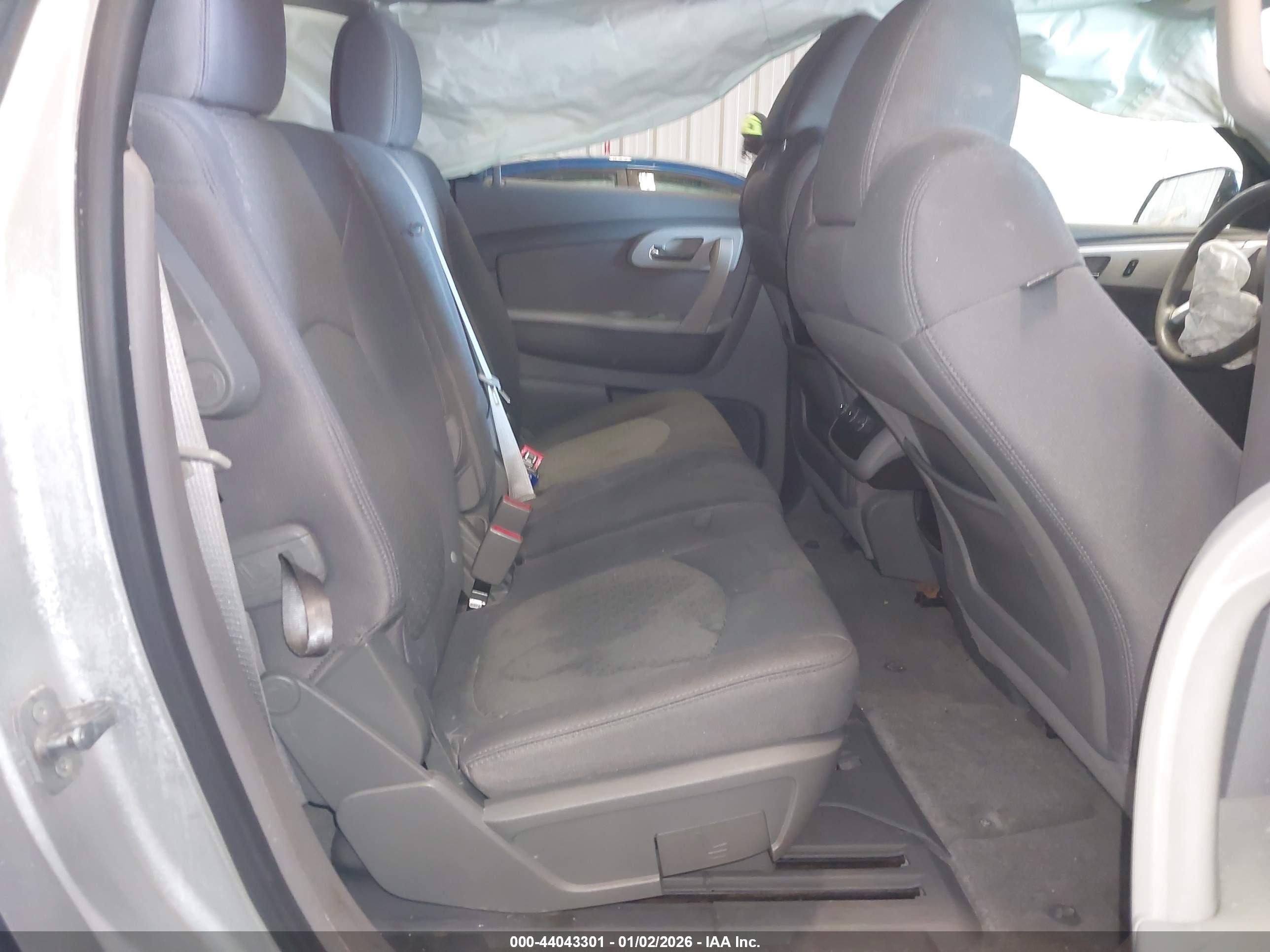 CHEVROLET TRAVERSE image 8