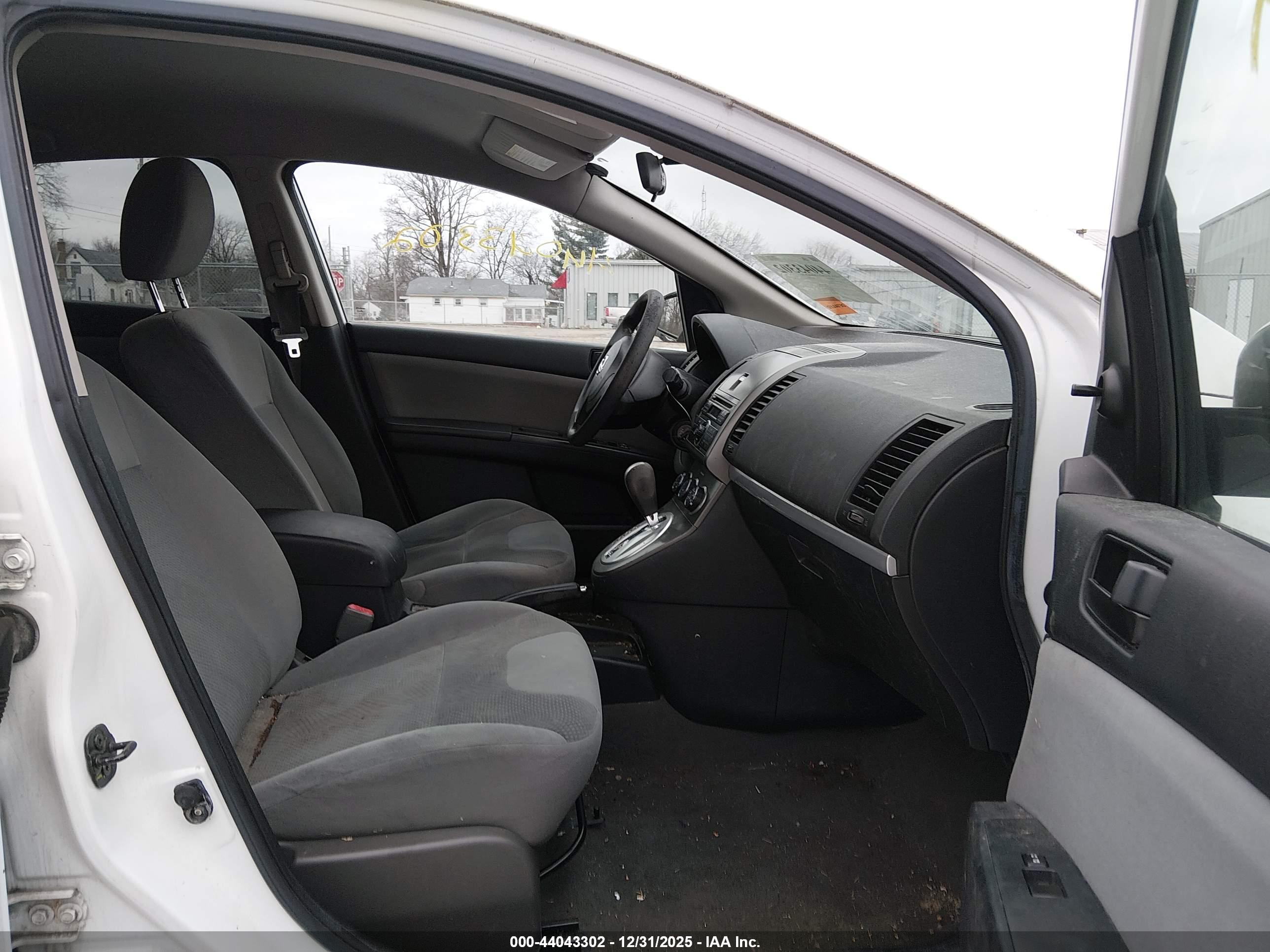 NISSAN SENTRA image 5