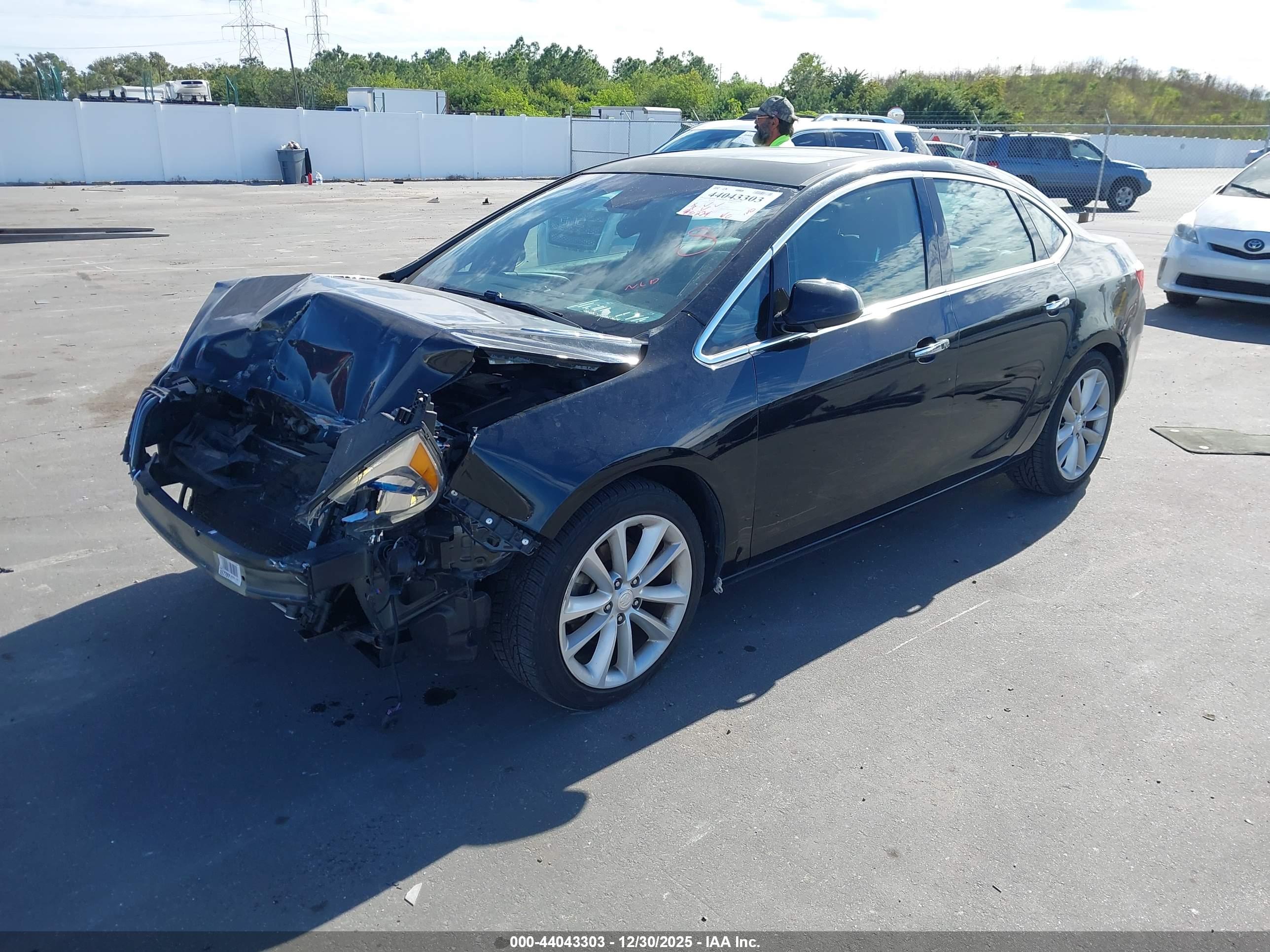 BUICK VERANO image 2