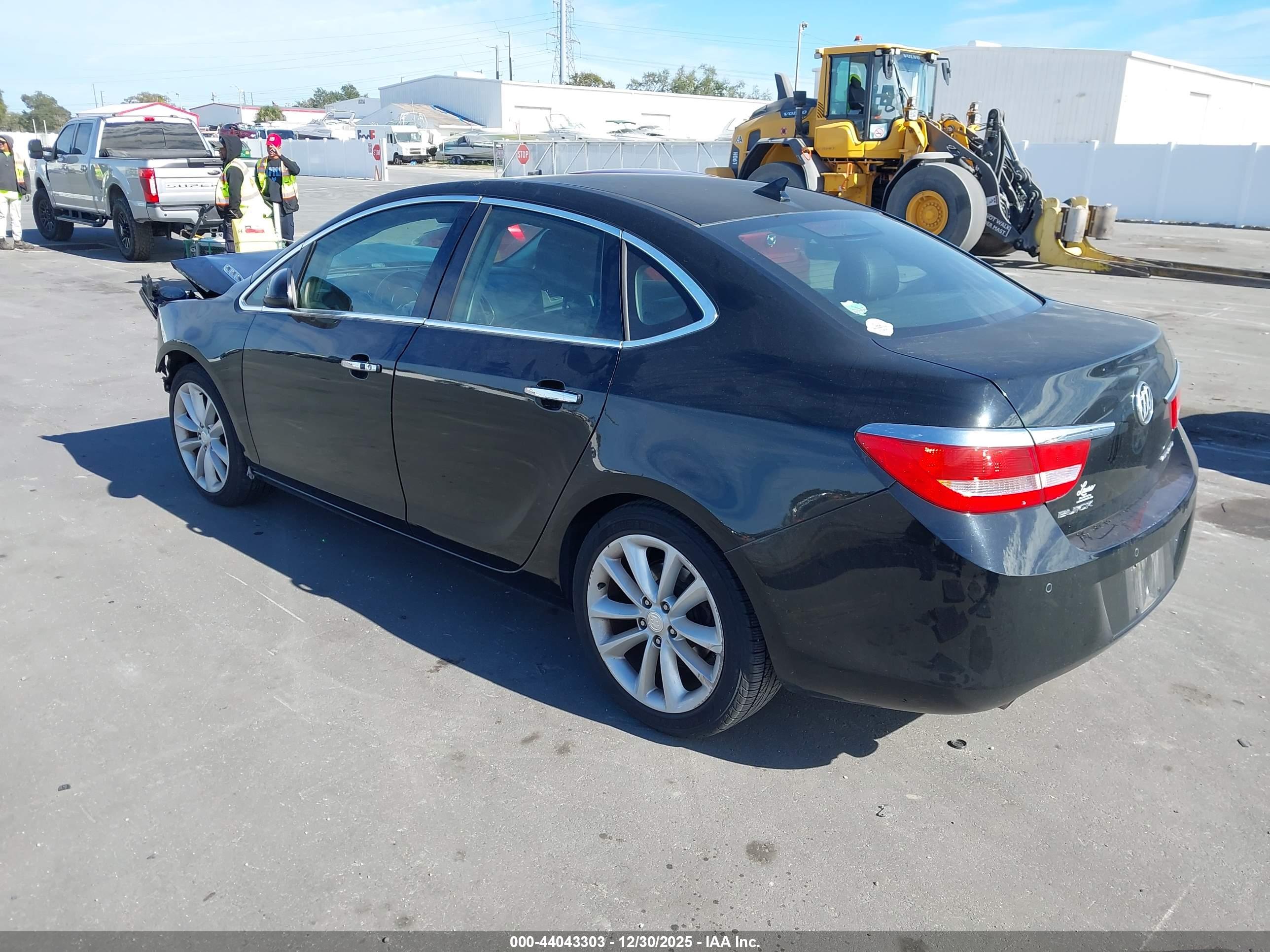 BUICK VERANO image 3