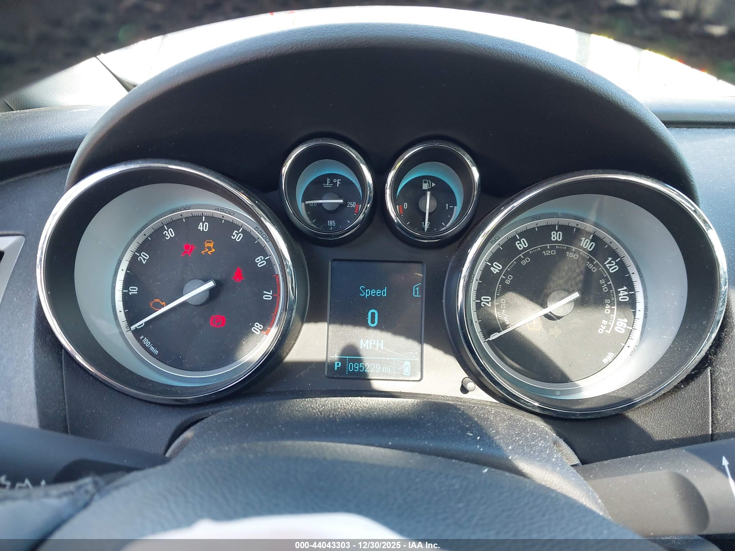 BUICK VERANO image 7