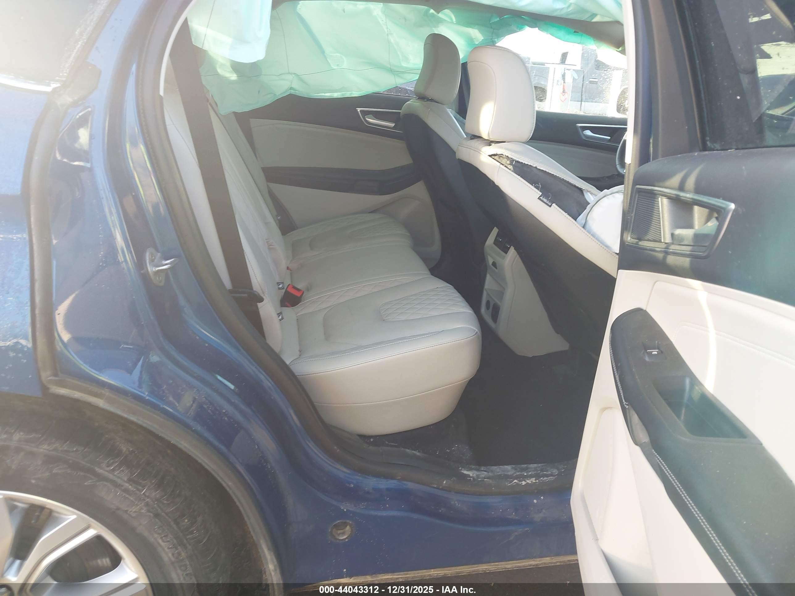 FORD EDGE image 8