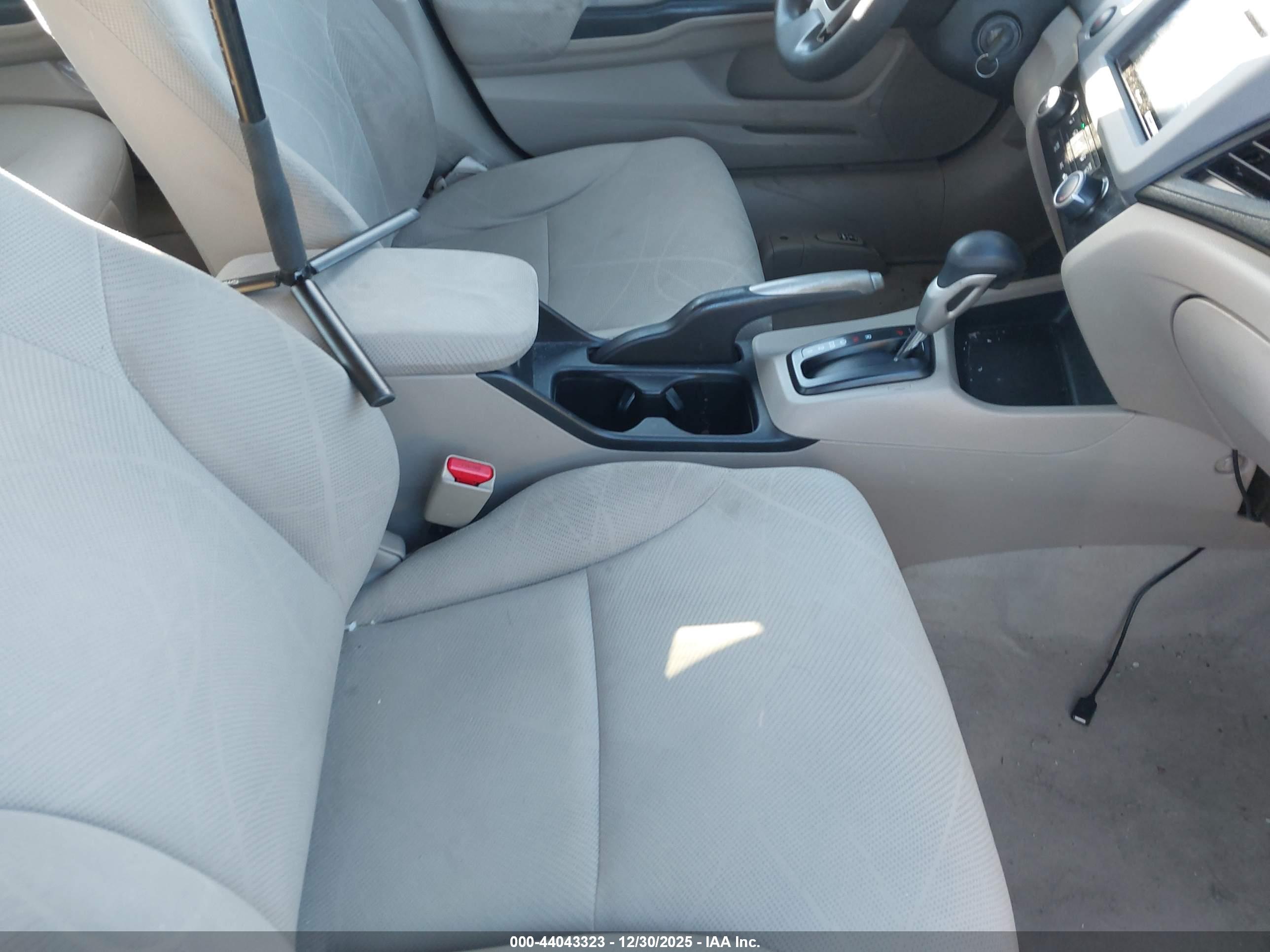 HONDA CIVIC image 5