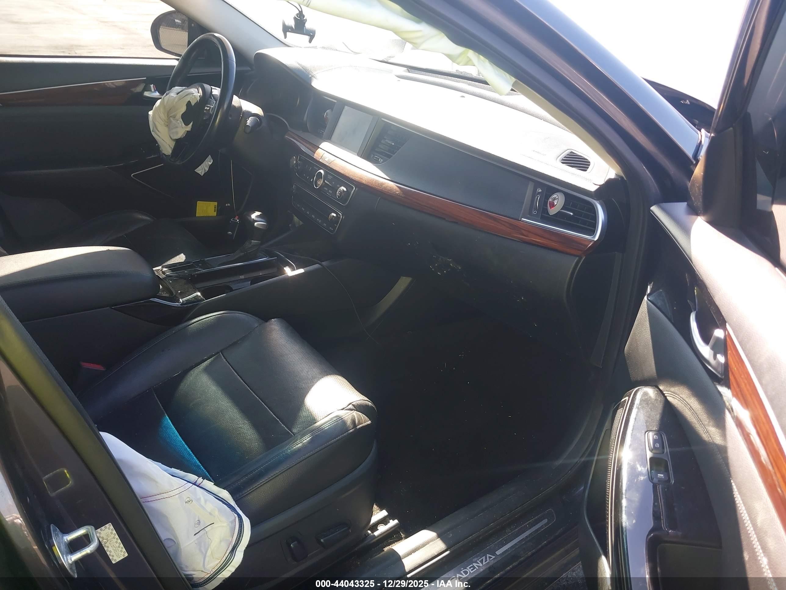 KIA CADENZA image 5