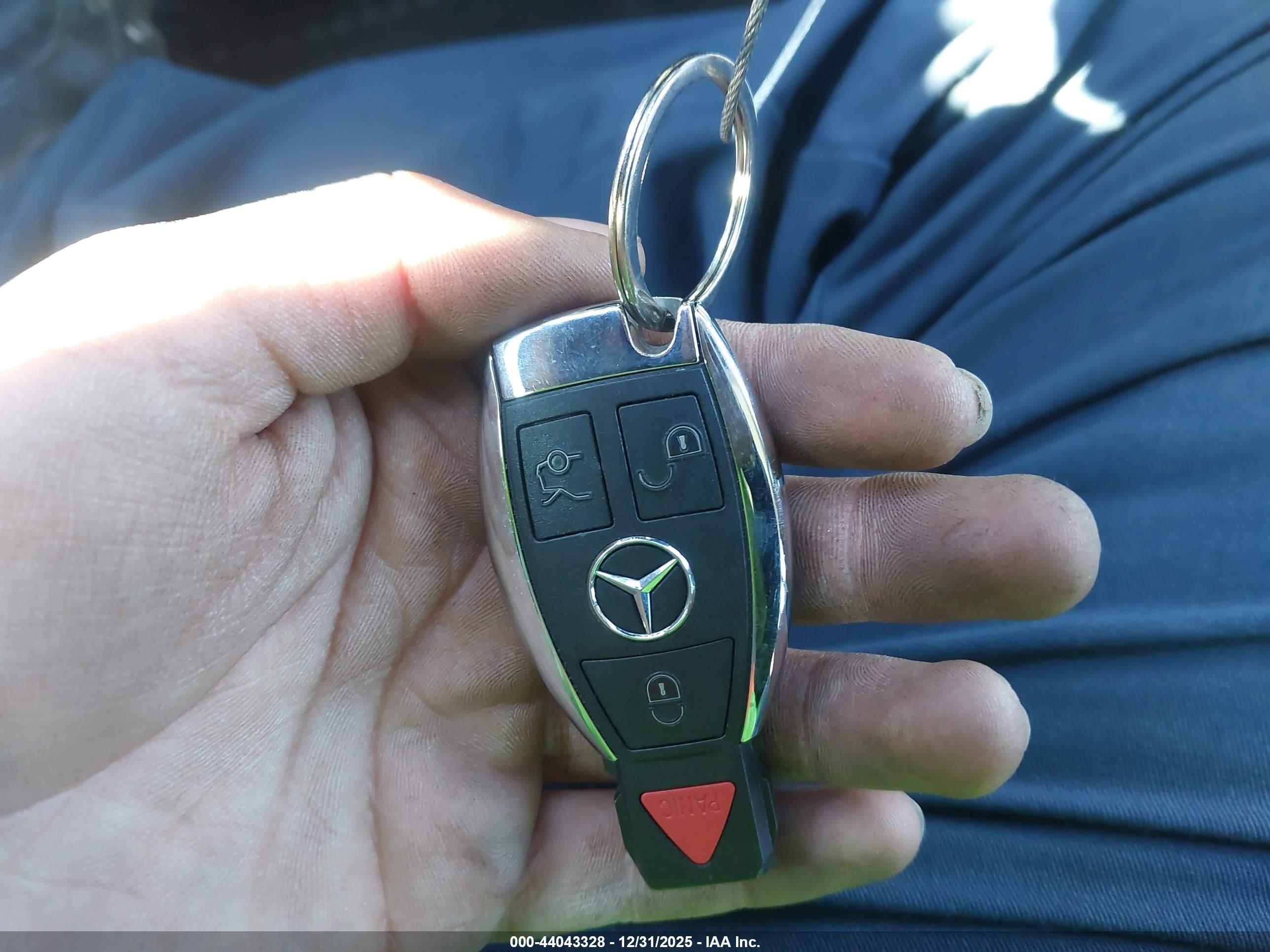 MERCEDES-BENZ C image 11