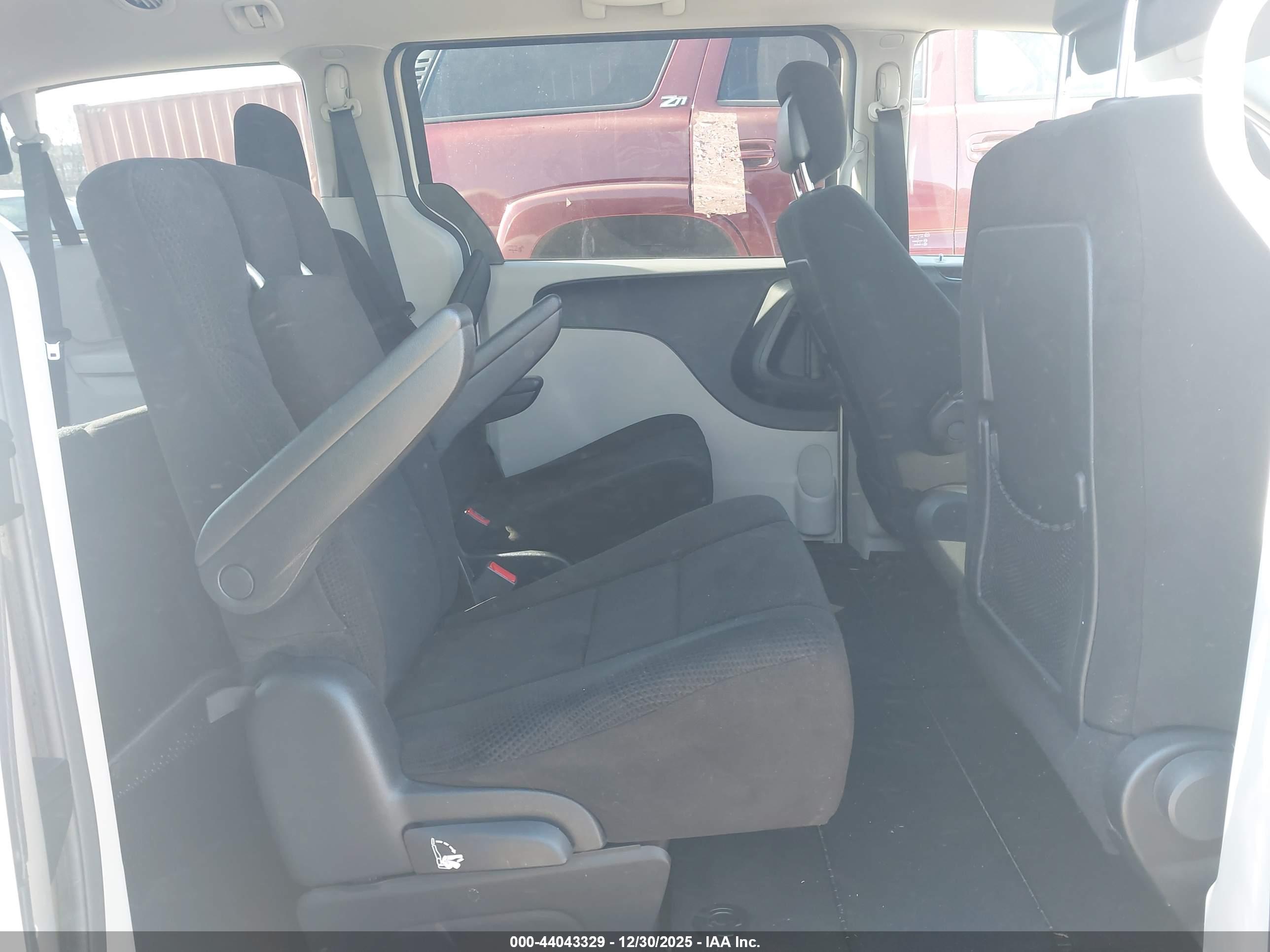 DODGE GRAND image 8