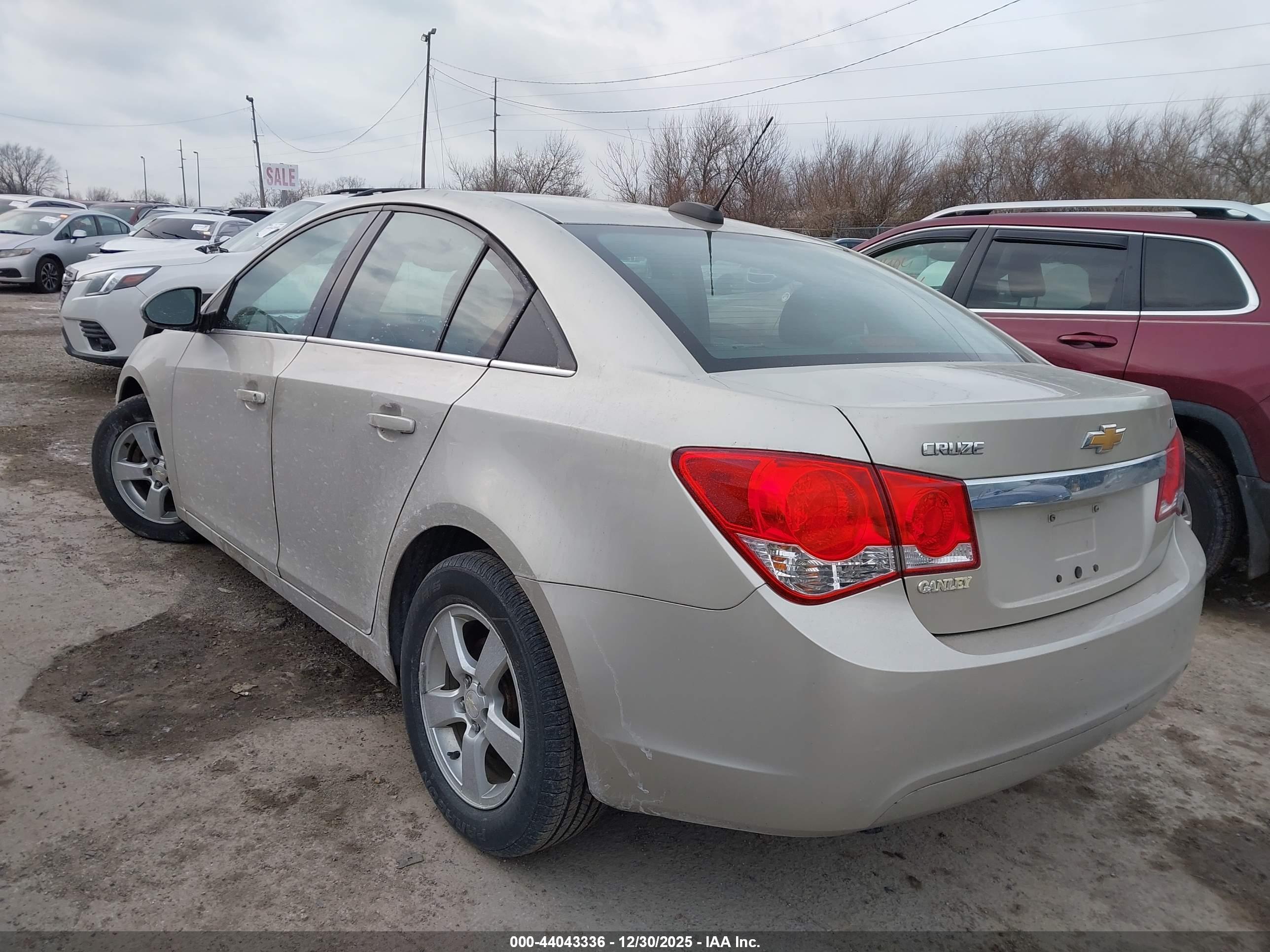 CHEVROLET CRUZE image 3
