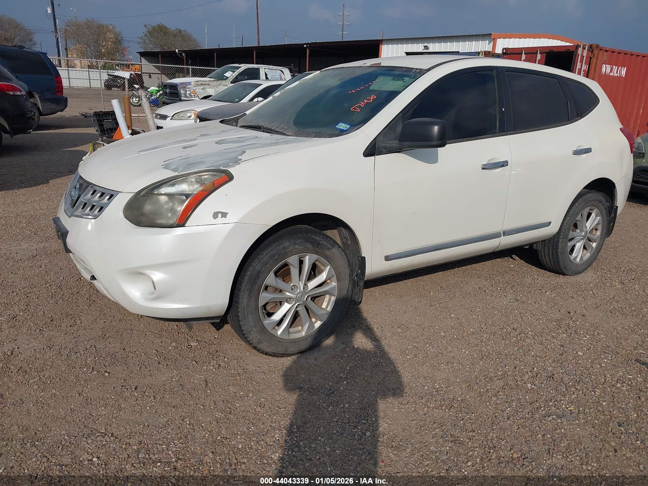 NISSAN ROGUE image 2