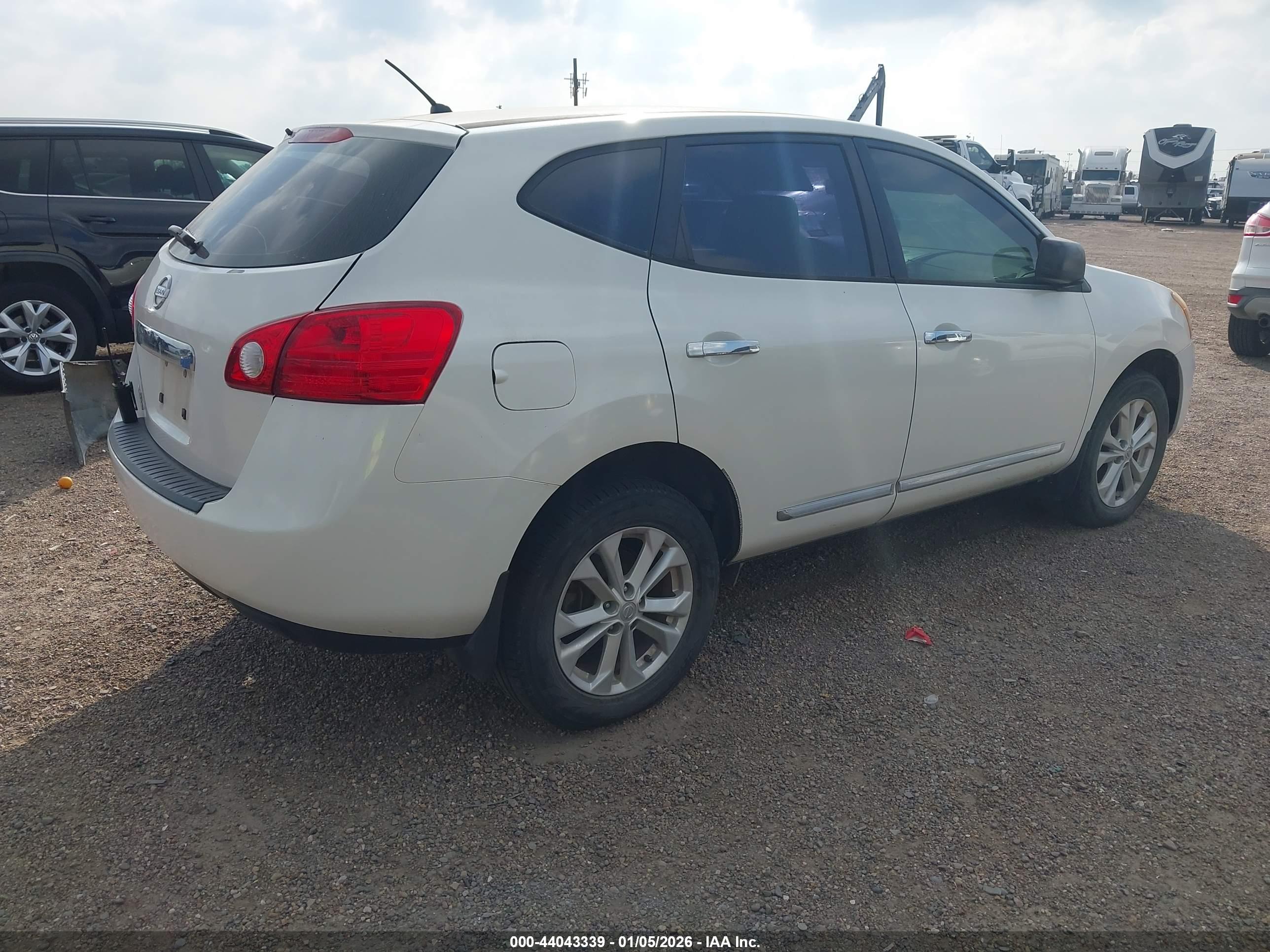 NISSAN ROGUE image 4