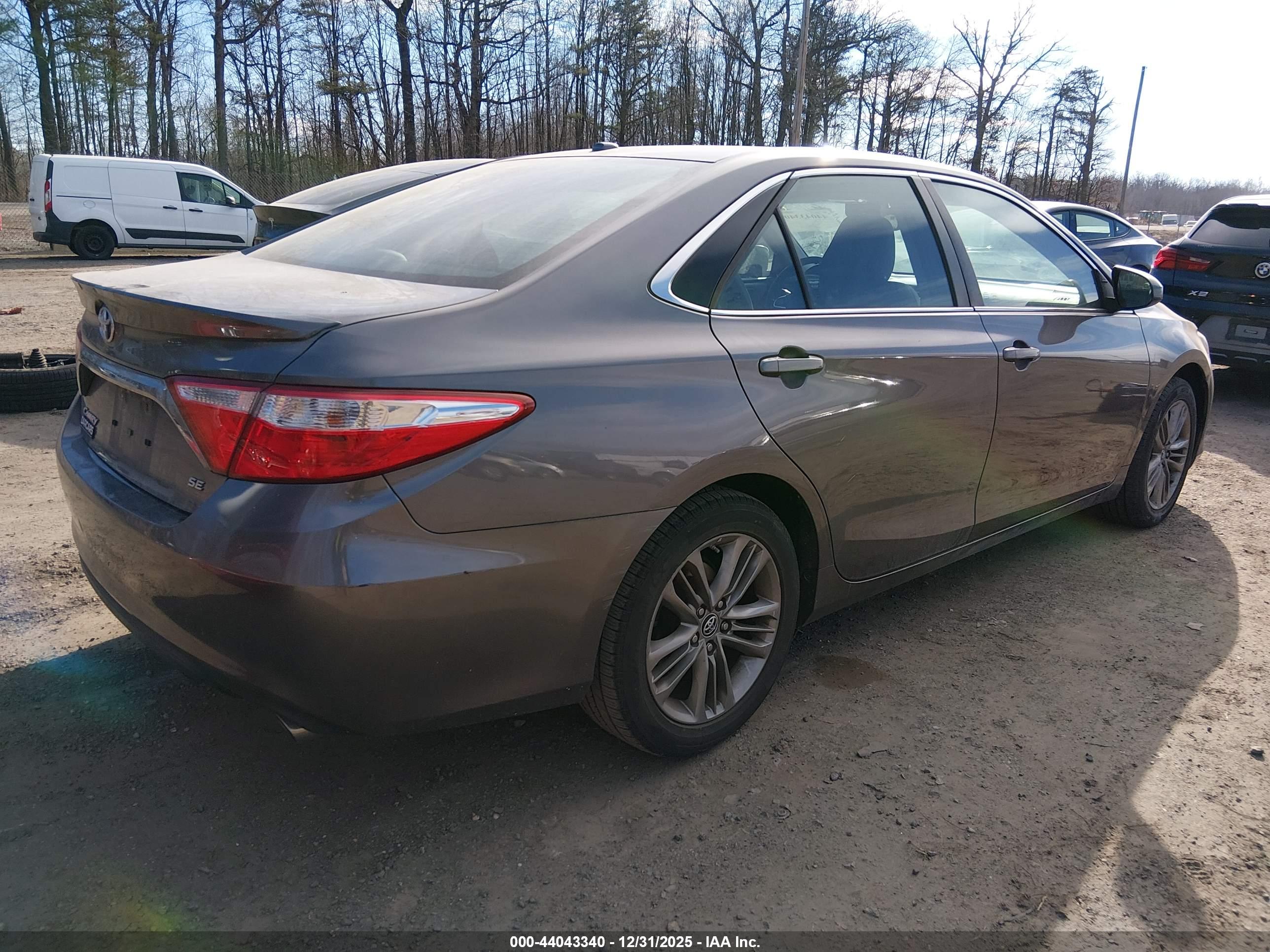 TOYOTA CAMRY image 4