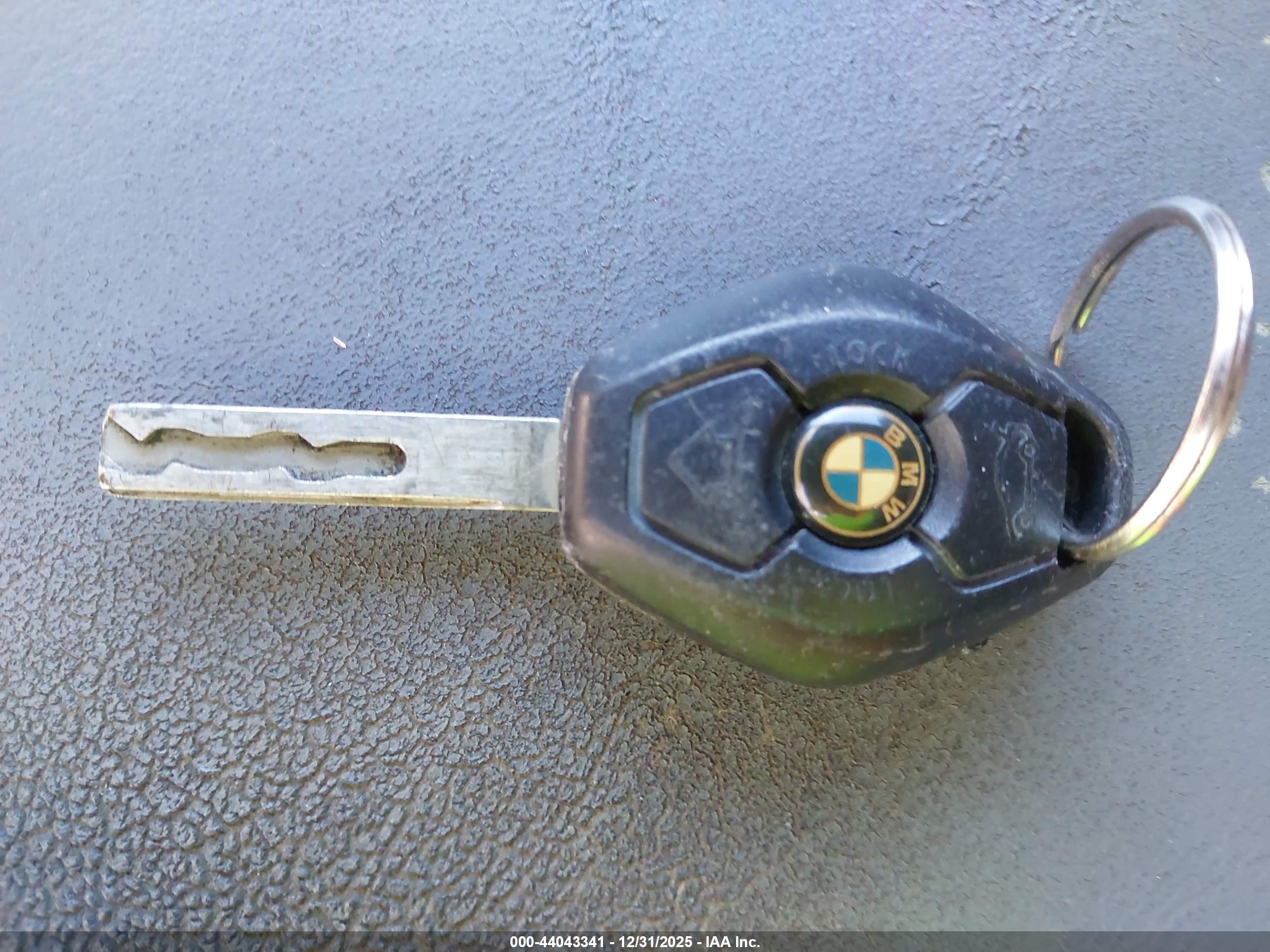 BMW 330CI image 11