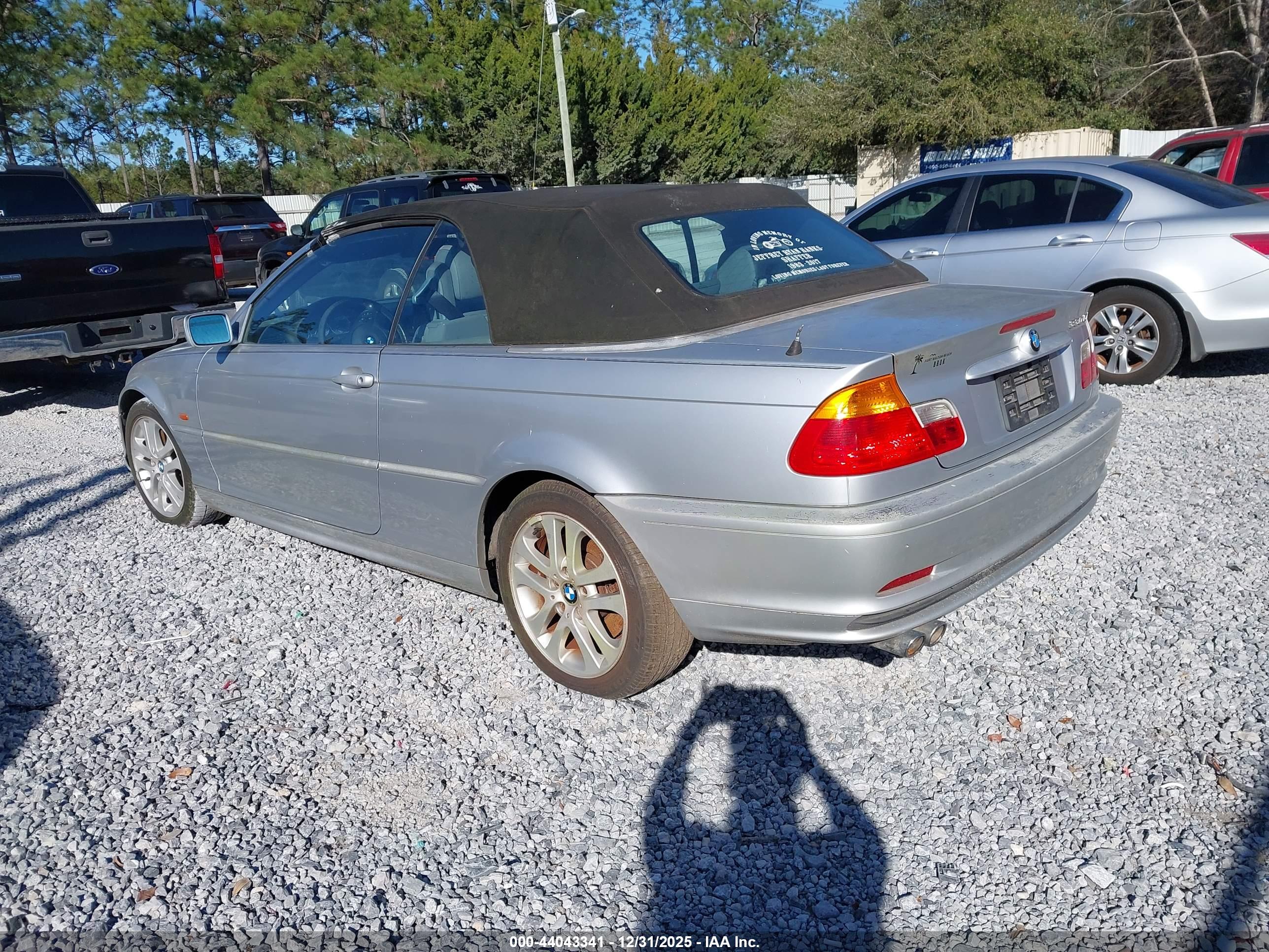 BMW 330CI image 3
