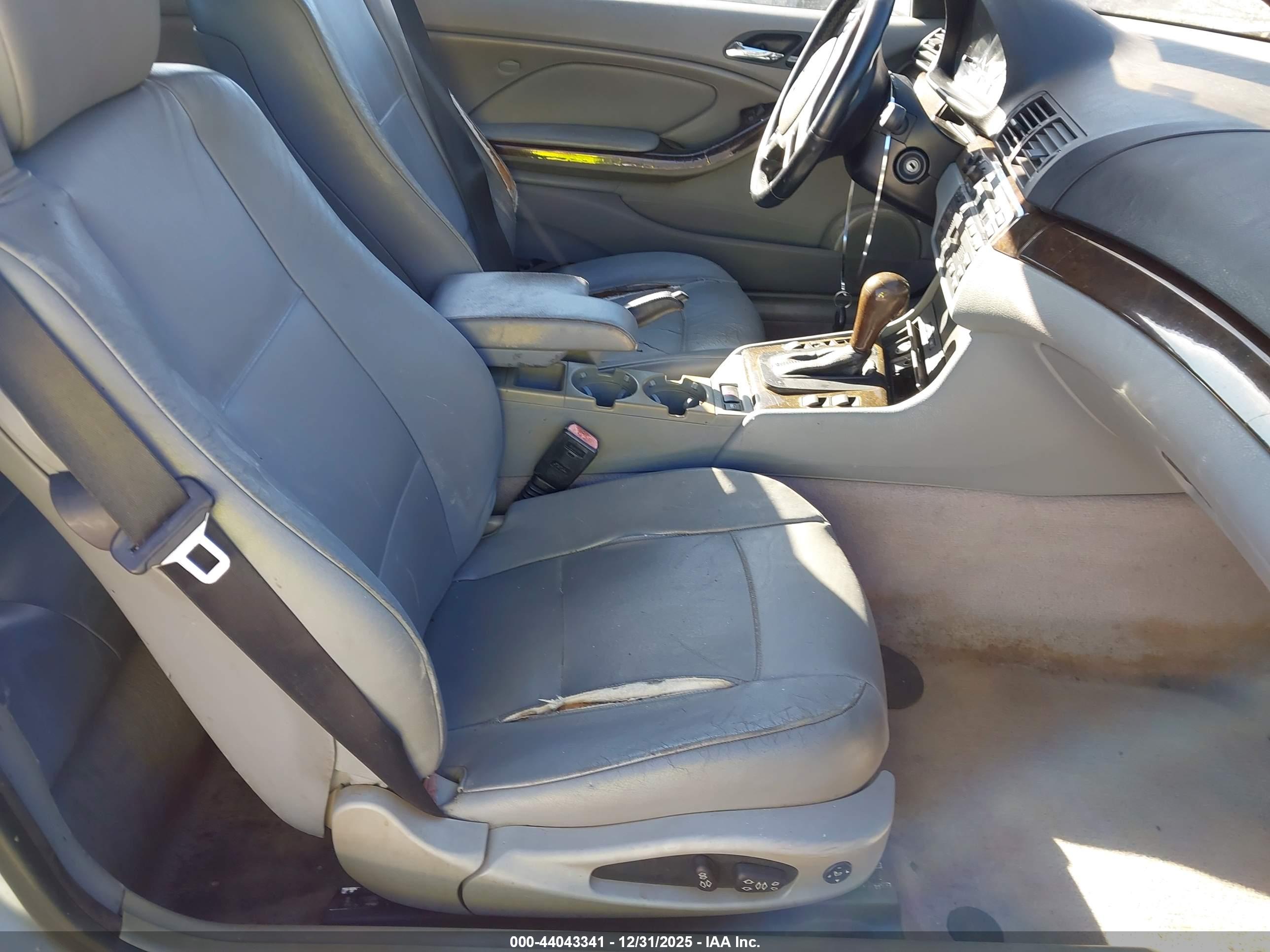 BMW 330CI image 5