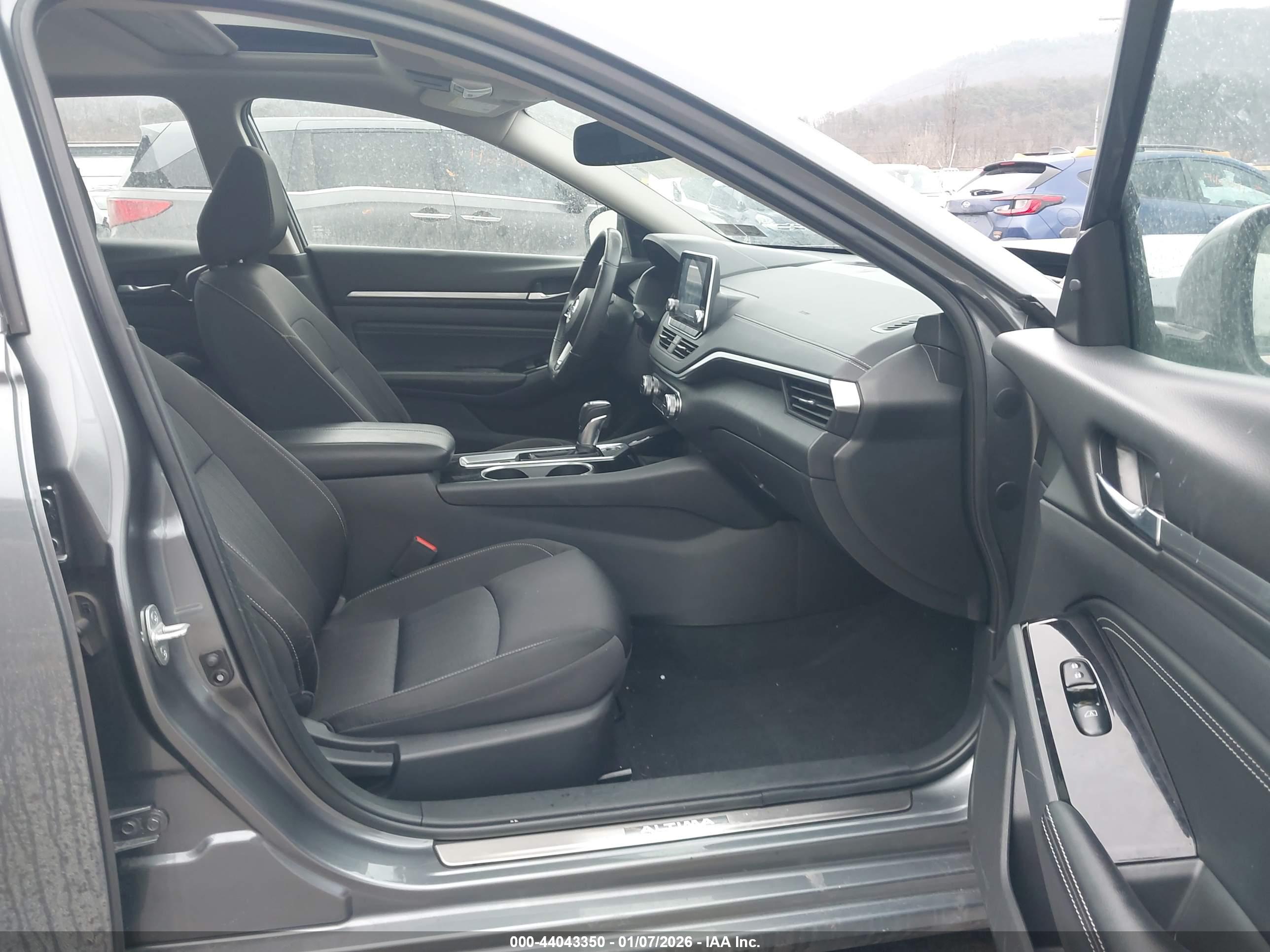 NISSAN ALTIMA image 5