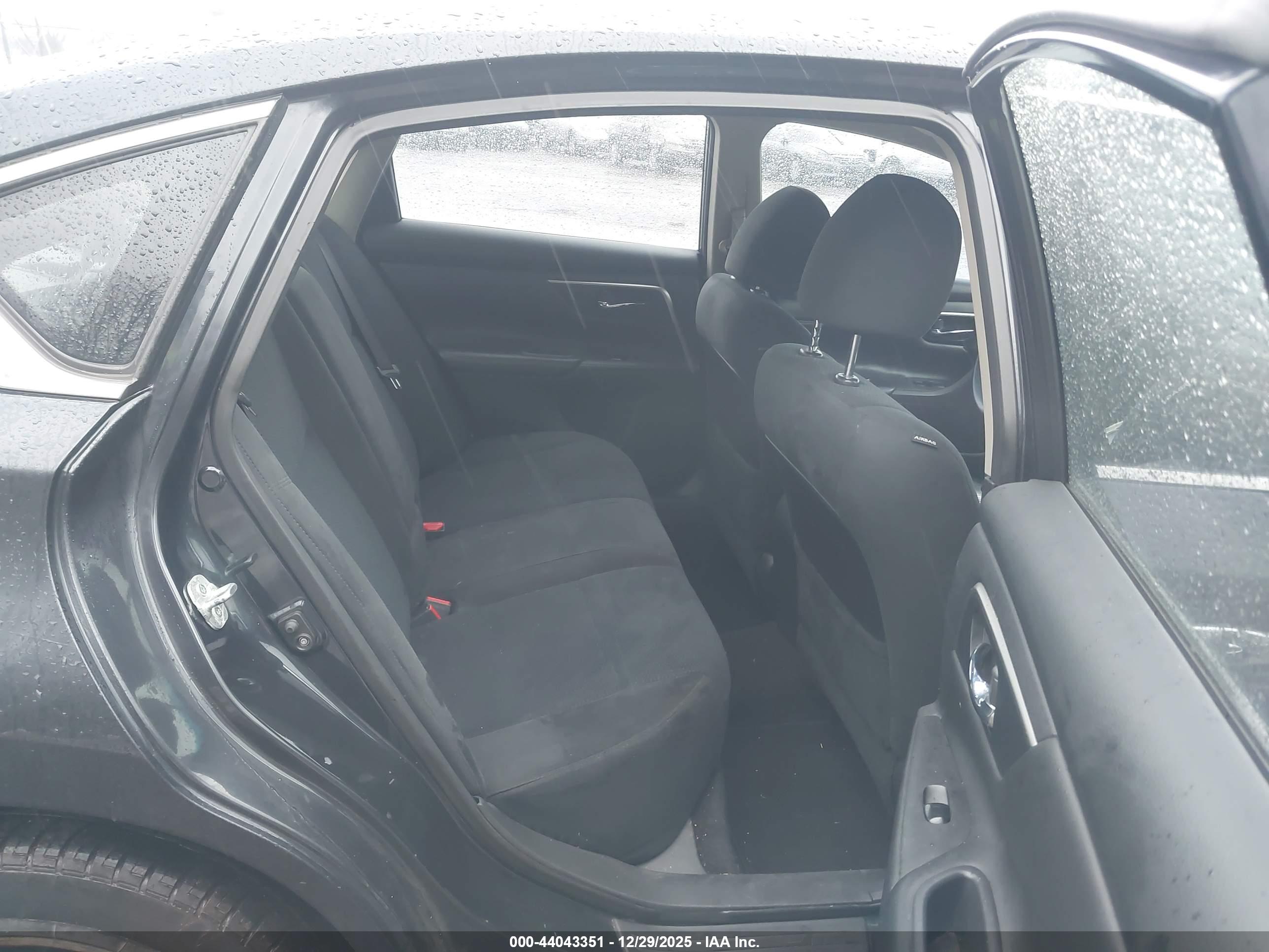 NISSAN ALTIMA image 8