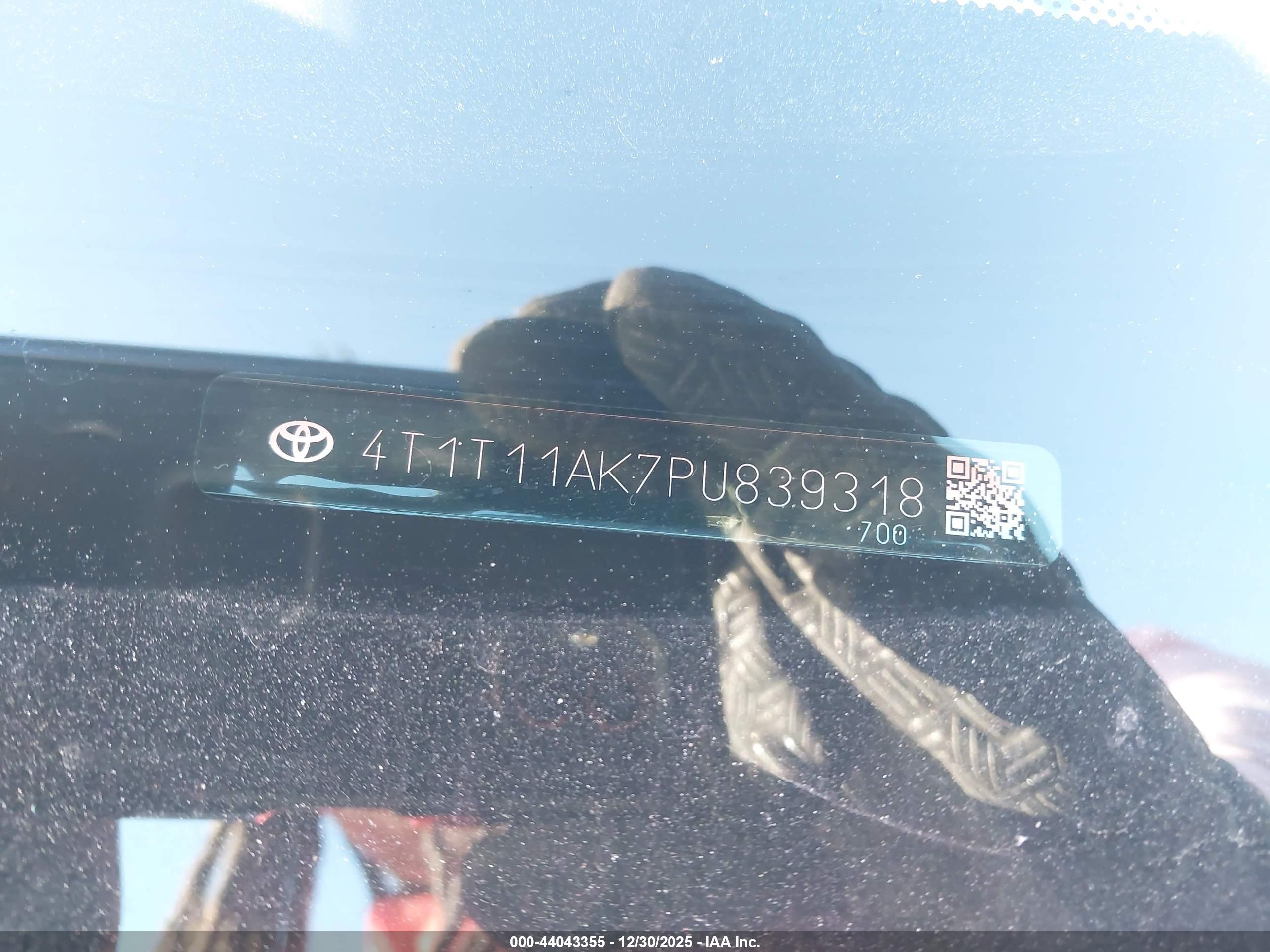 TOYOTA CAMRY image 9