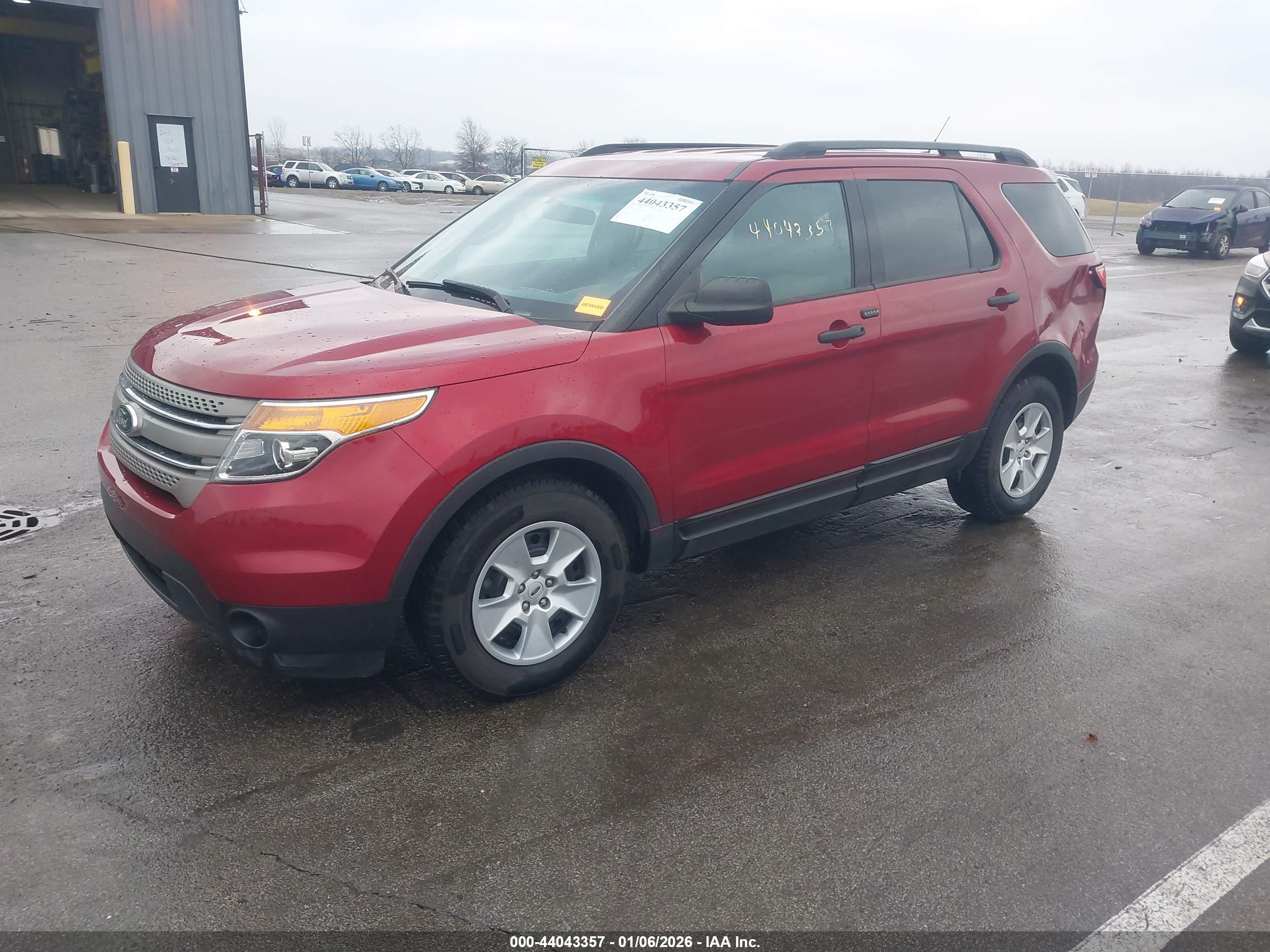 FORD EXPLORER image 2
