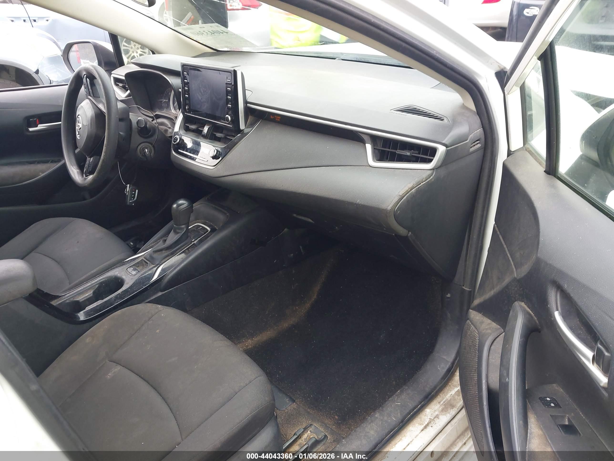 TOYOTA COROLLA image 5