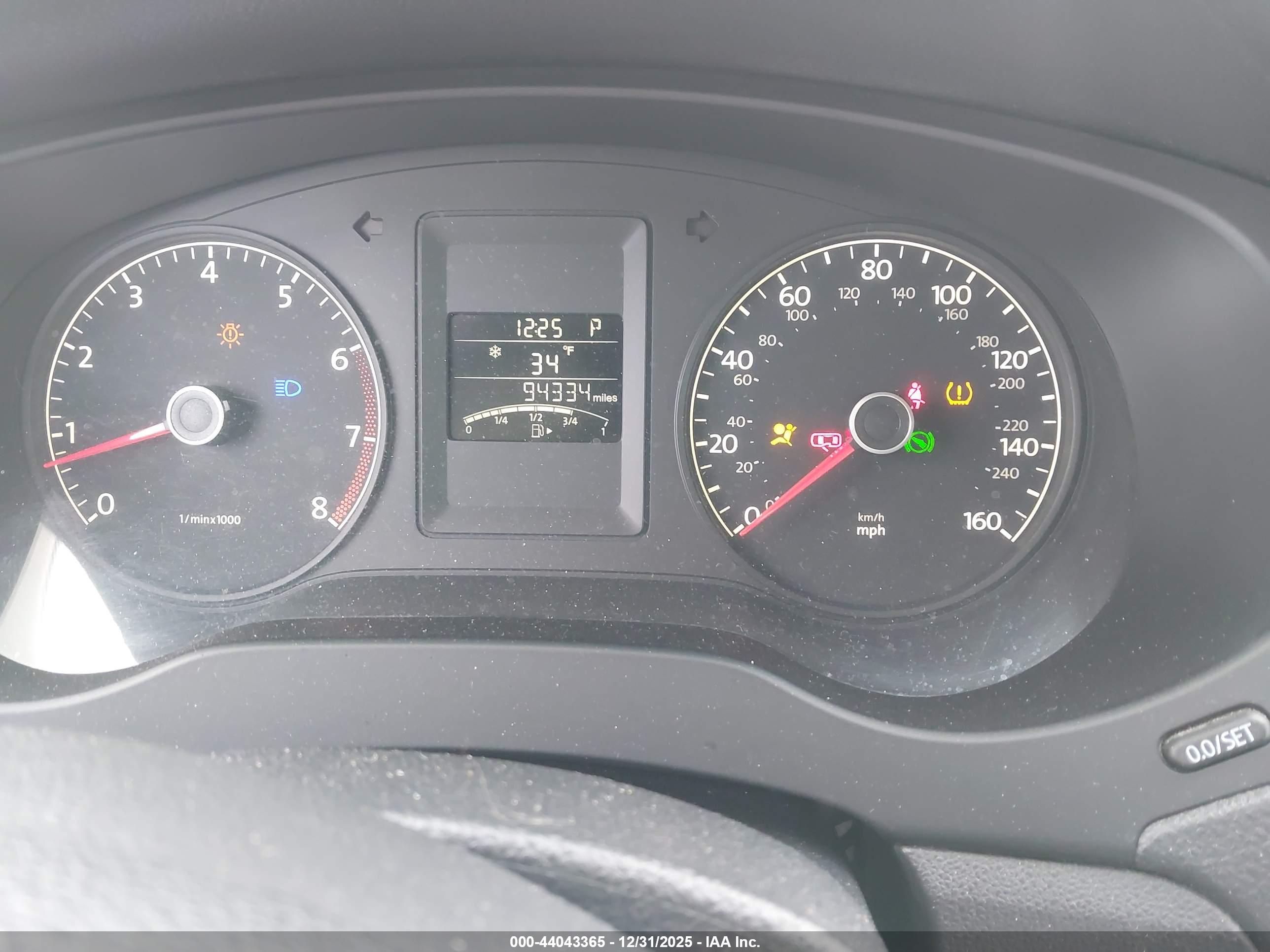 VOLKSWAGEN JETTA image 7