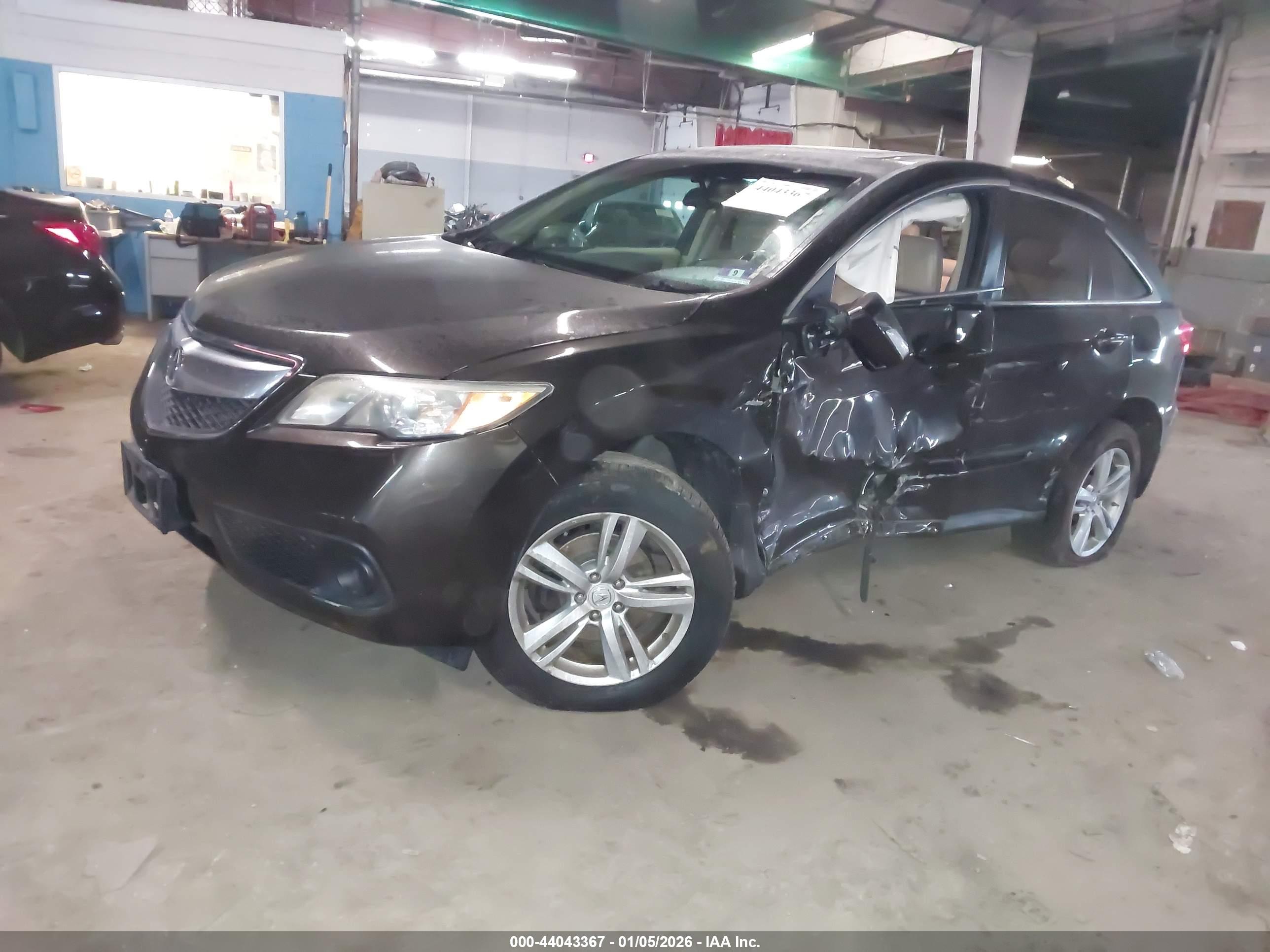 ACURA RDX image 2