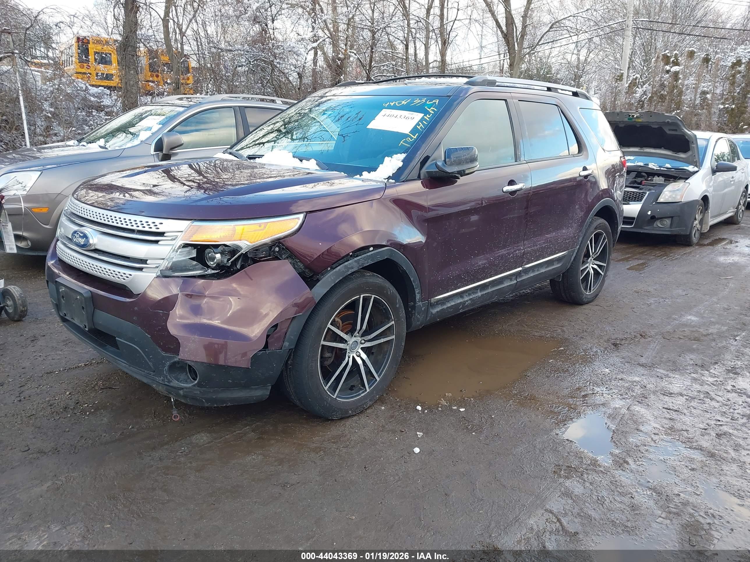 FORD EXPLORER image 2