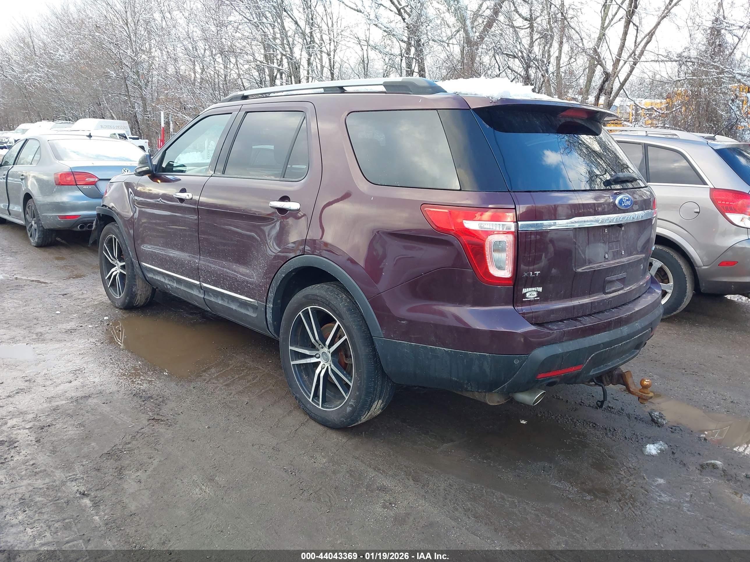 FORD EXPLORER image 3