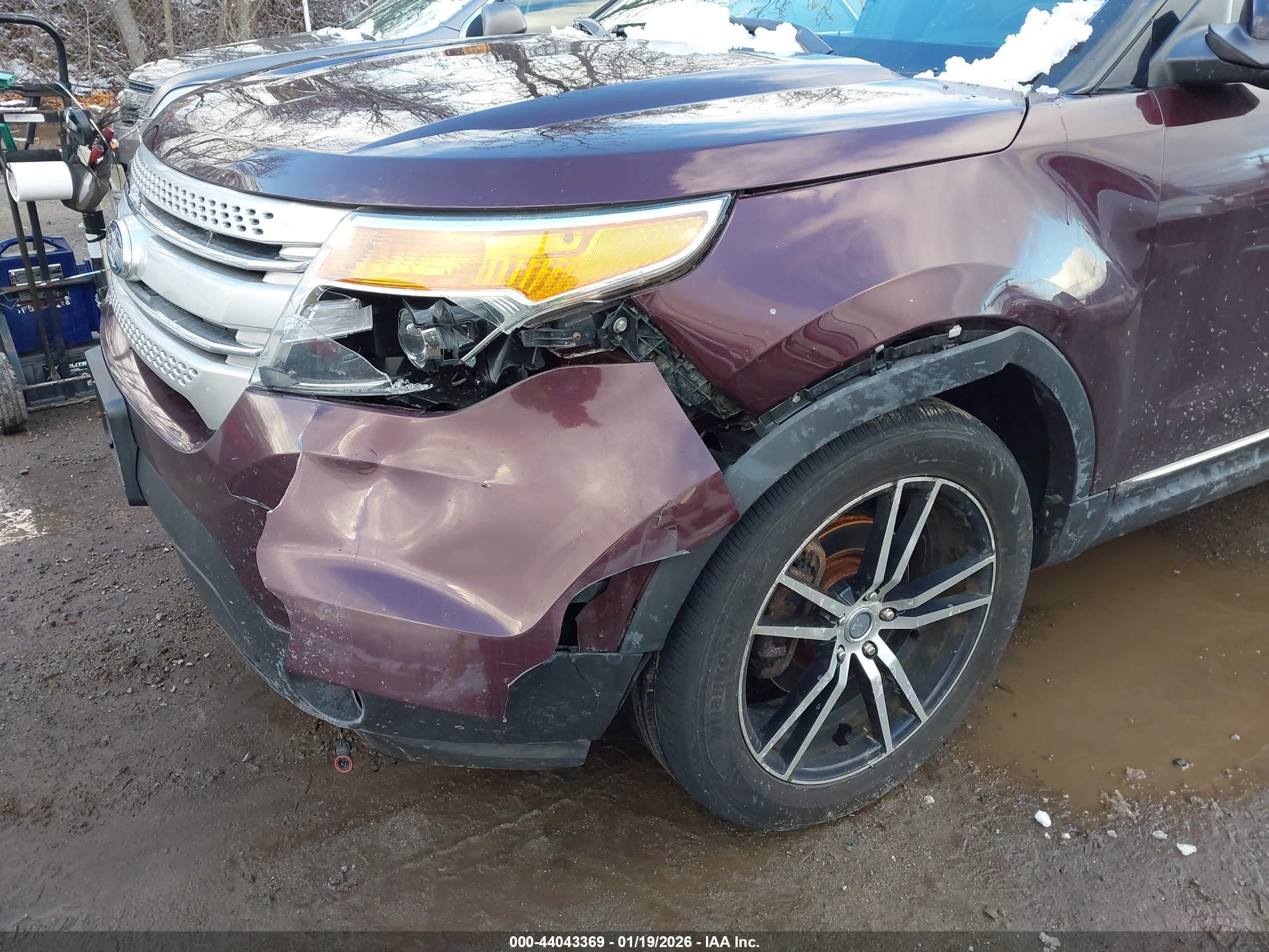 FORD EXPLORER image 6