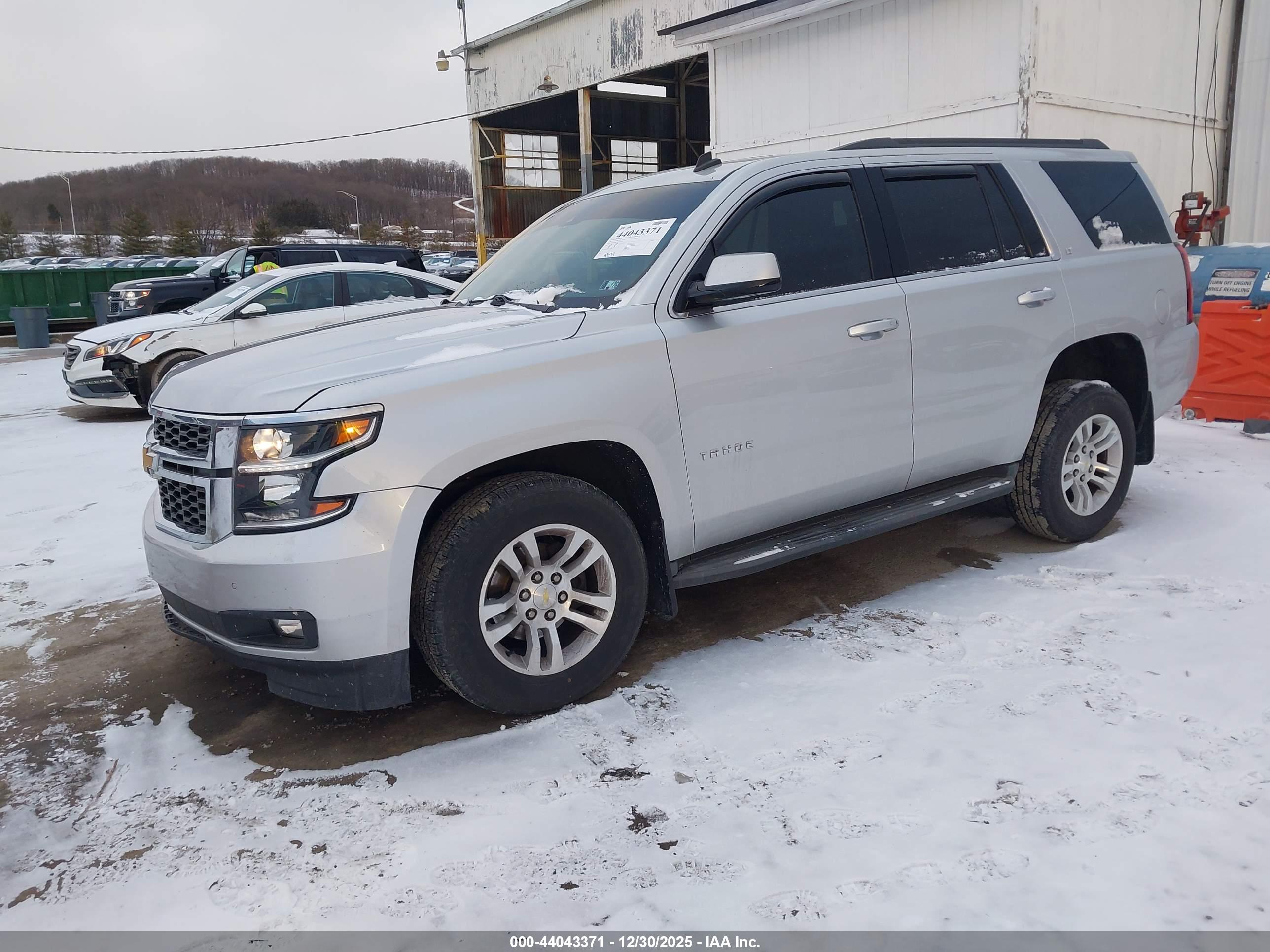 CHEVROLET TAHOE image 2