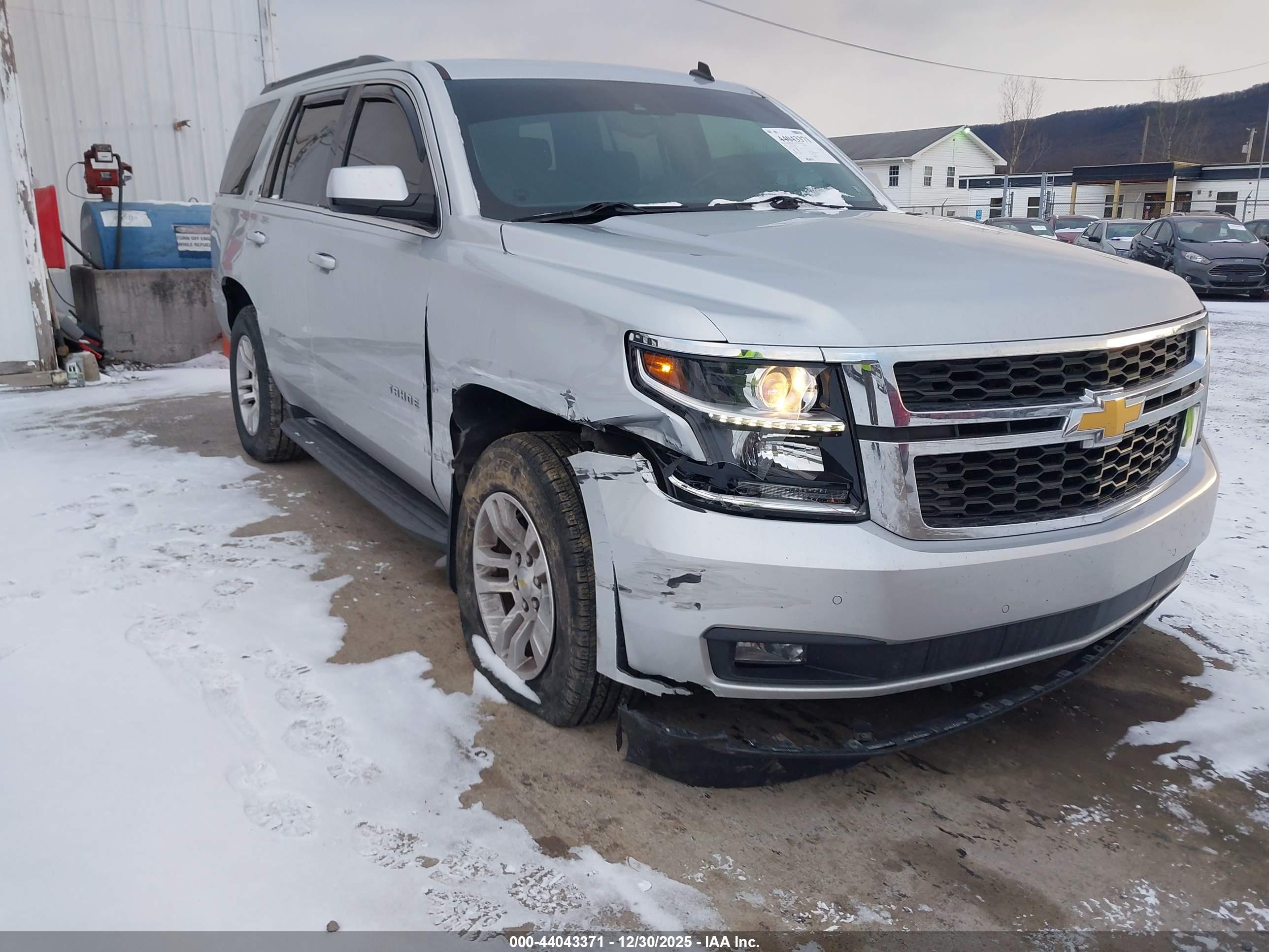 CHEVROLET TAHOE image 6