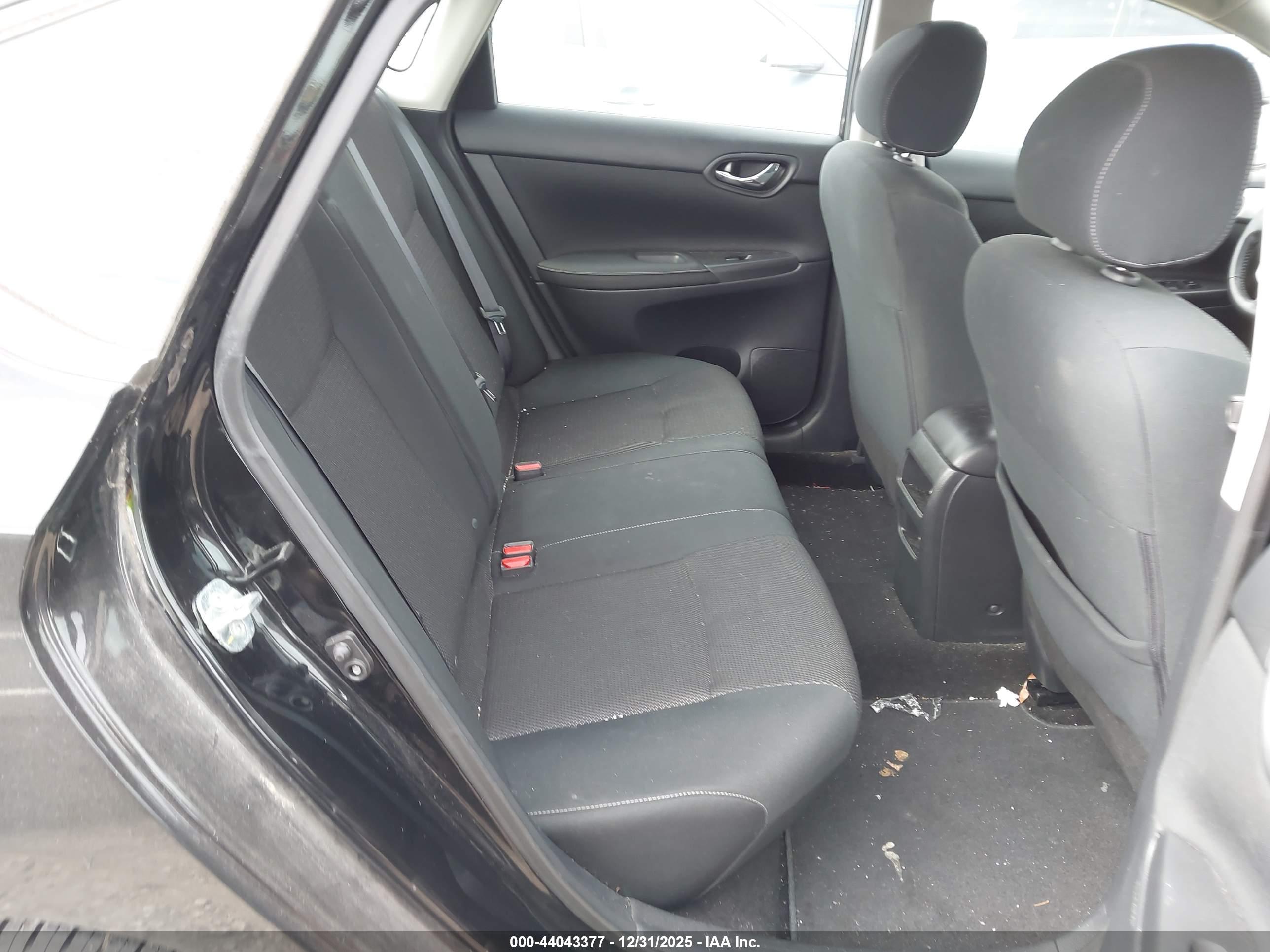 NISSAN SENTRA image 8