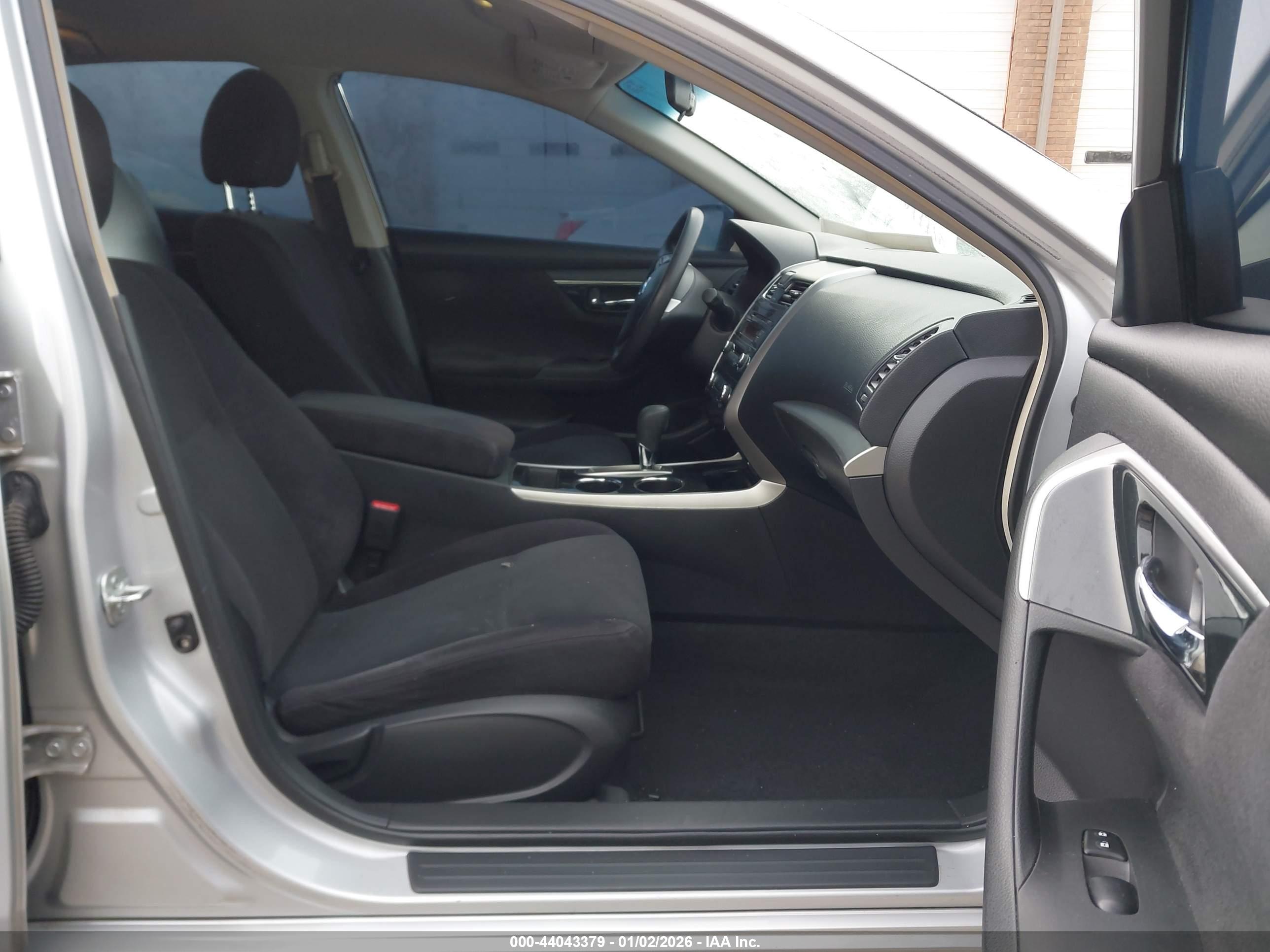 NISSAN ALTIMA image 5