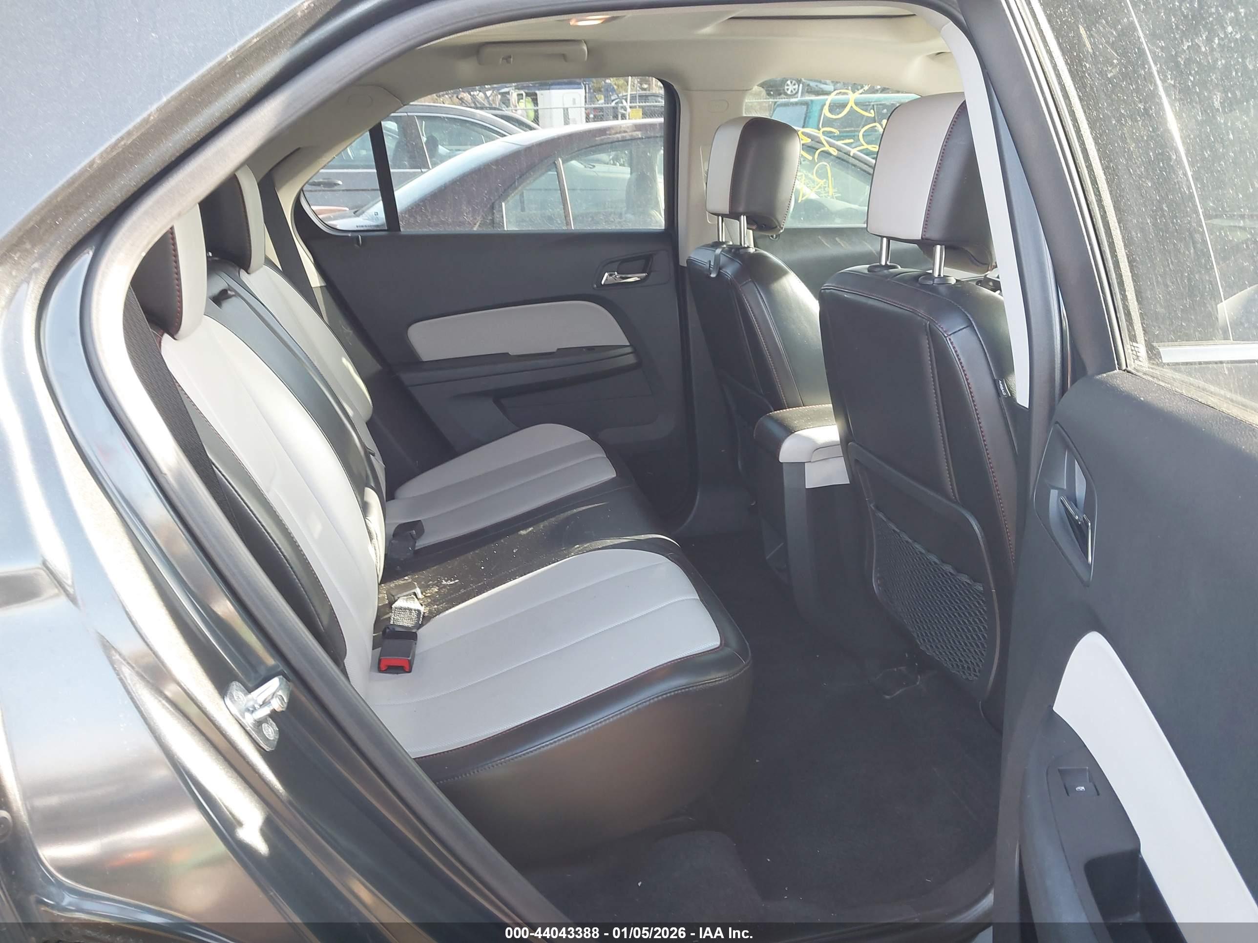 CHEVROLET EQUINOX image 8