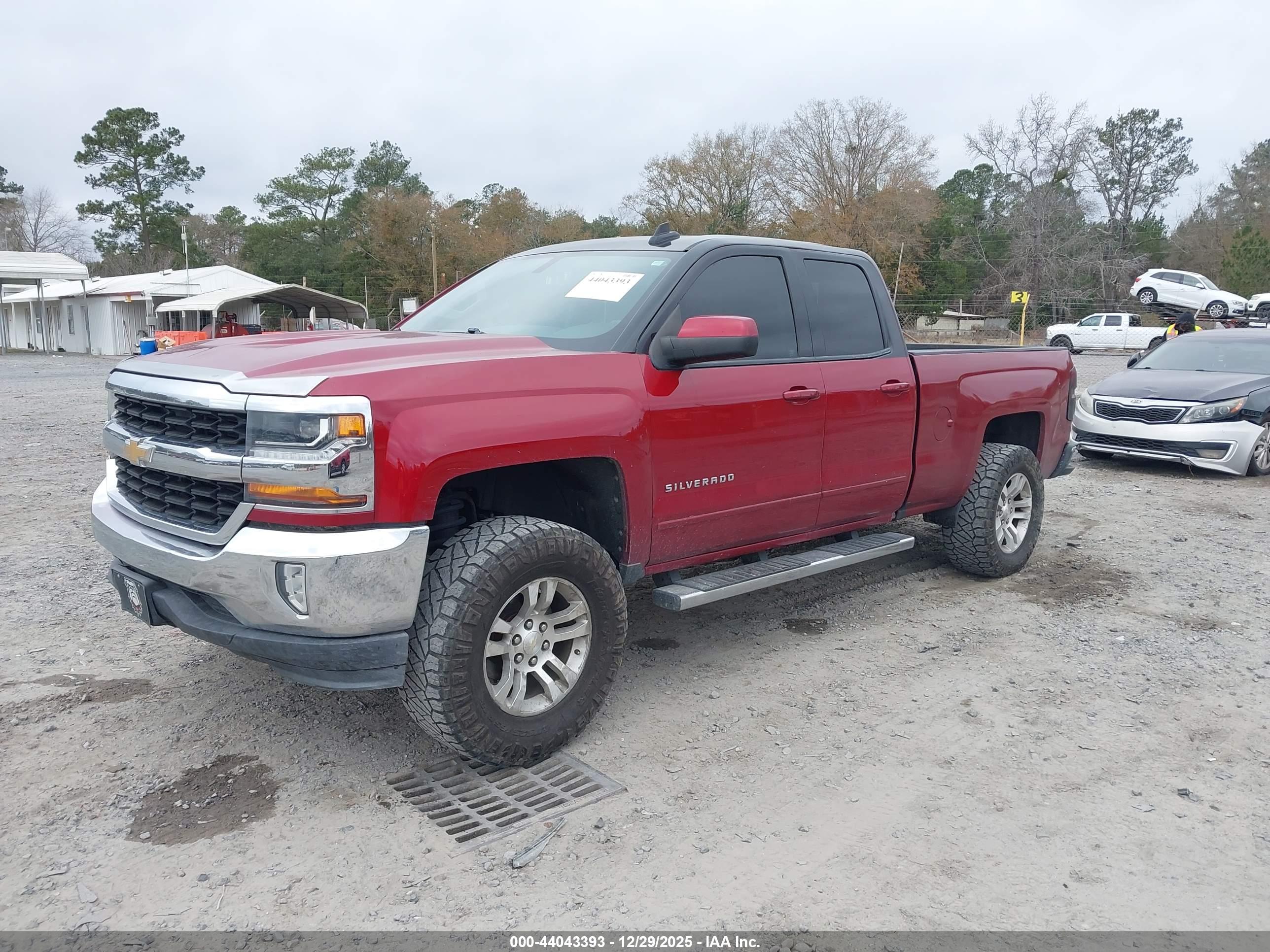 CHEVROLET SILVERADO image 2