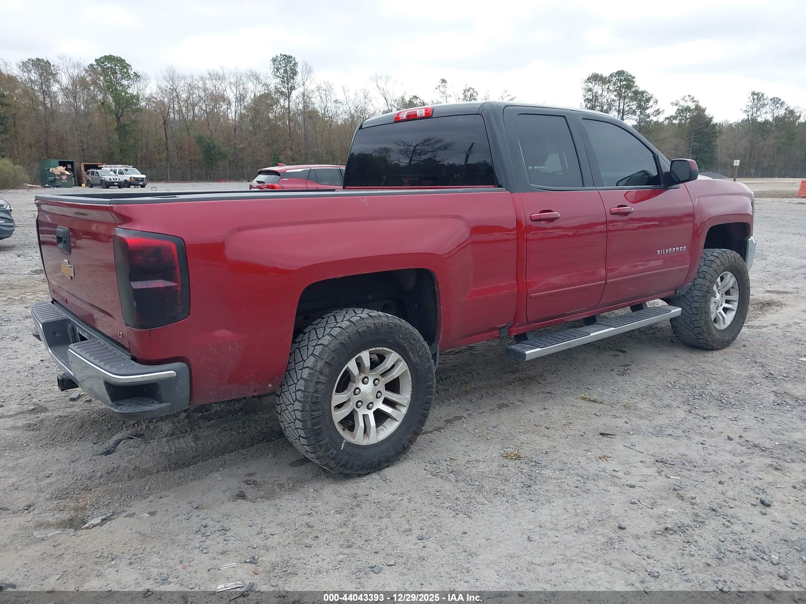 CHEVROLET SILVERADO image 4