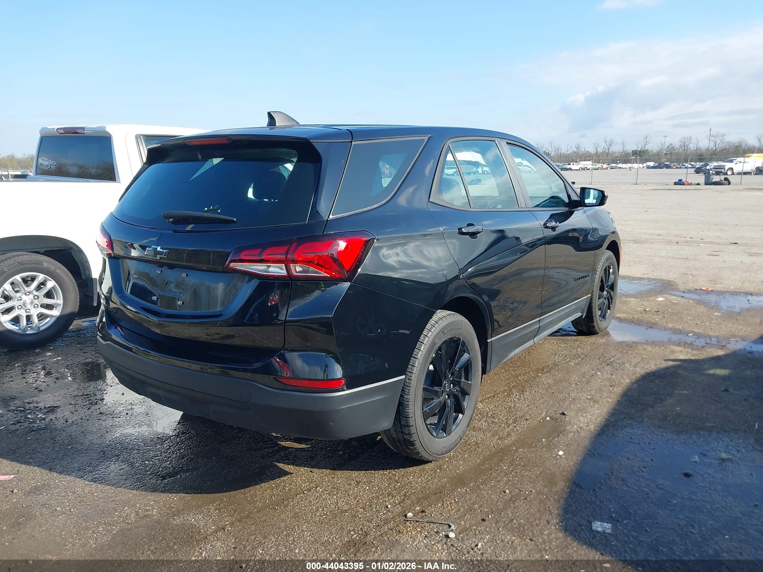 CHEVROLET EQUINOX image 4